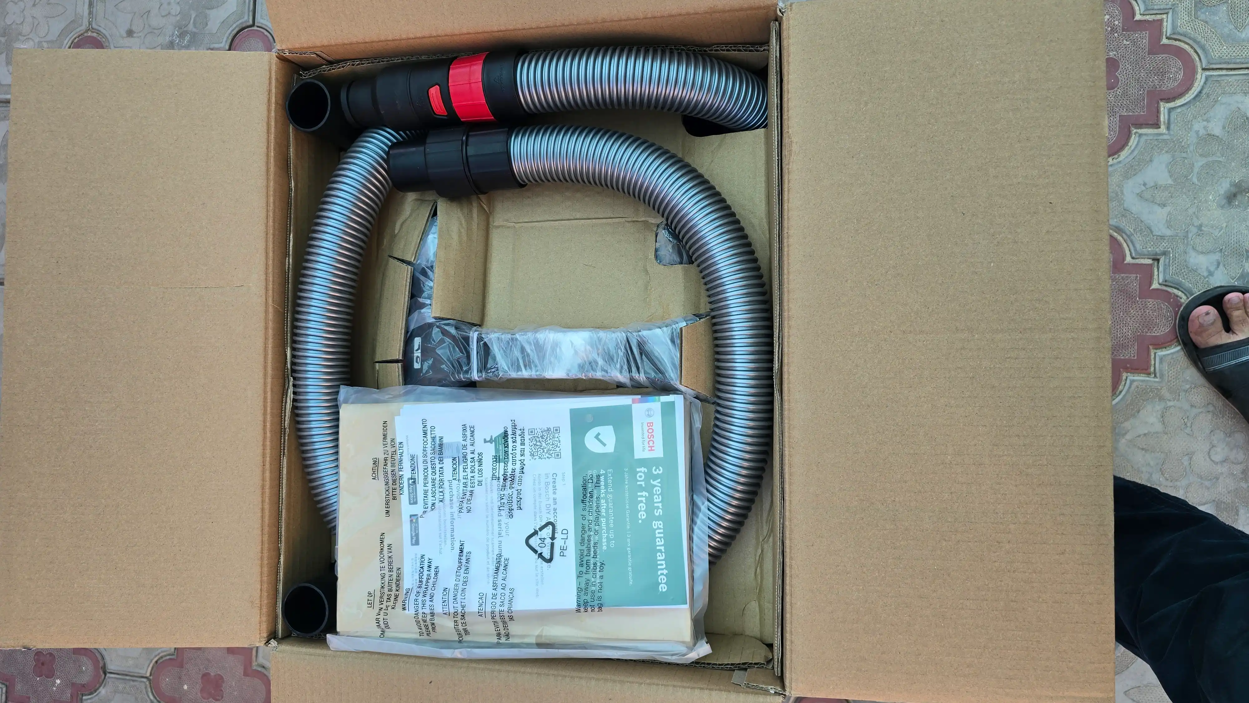 Строительный пылесос Bosch Vac 20: мощь, чистота, универсальность – для стройки и гаража