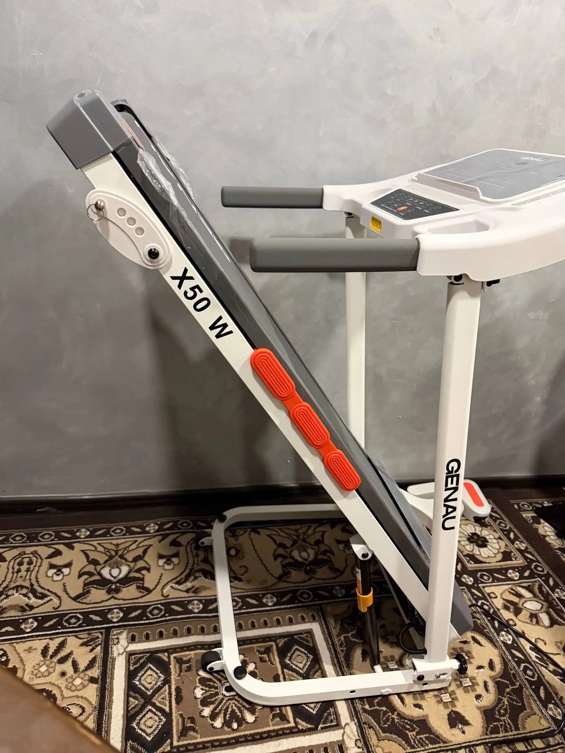 GENAU X50 White yugurish yo‘lagi, elektr, maksimal tezligi 14 km/soat, RT2-18B