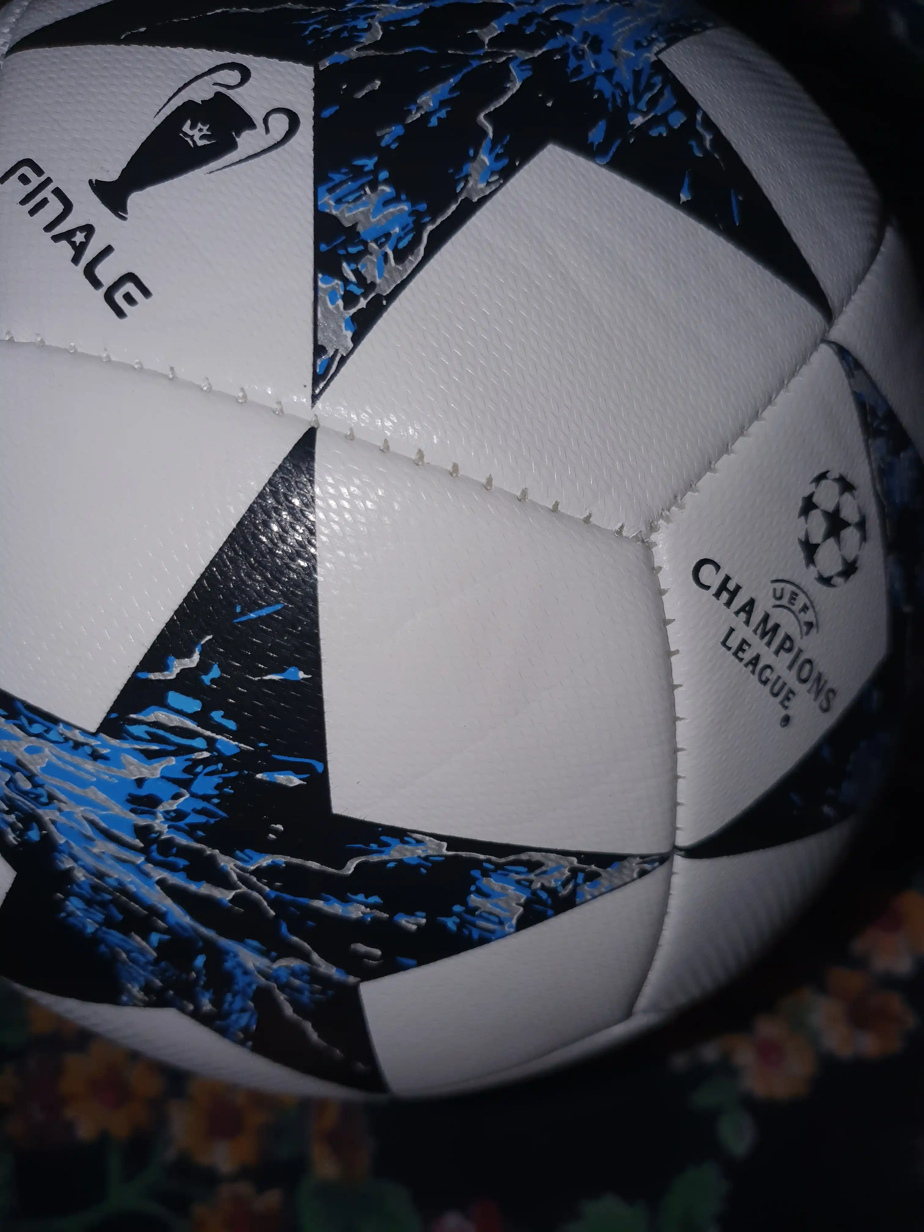 Futbol to‘pi to‘plam bilan (nasos, sumka, to‘r, igna), o‘yin va mashg‘ulotlar uchun