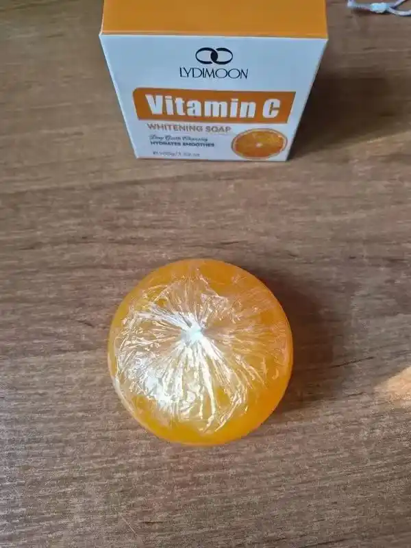 LYDIMOON Vitamin C oqartiruvchi sovun, tana va yuz uchun, namlantiradi, 100 g