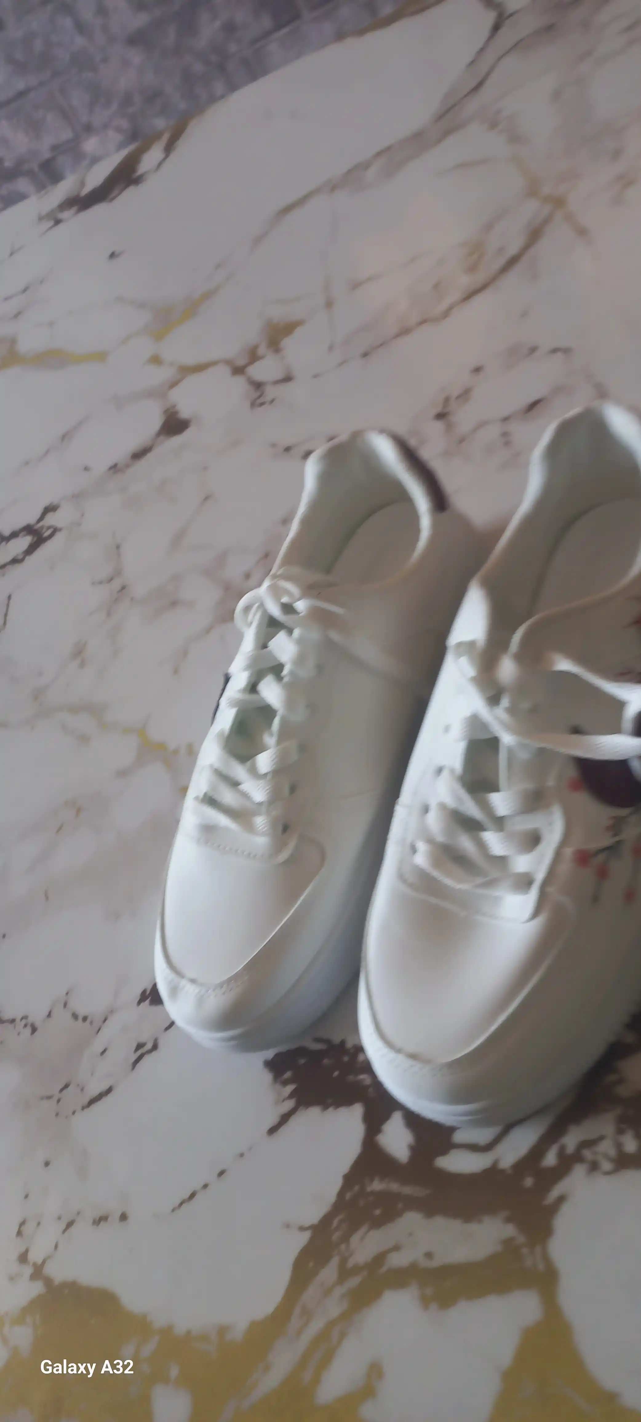 Sakura dizaynli ayollar kedаlar, NIKE, 36-40 o‘lcham