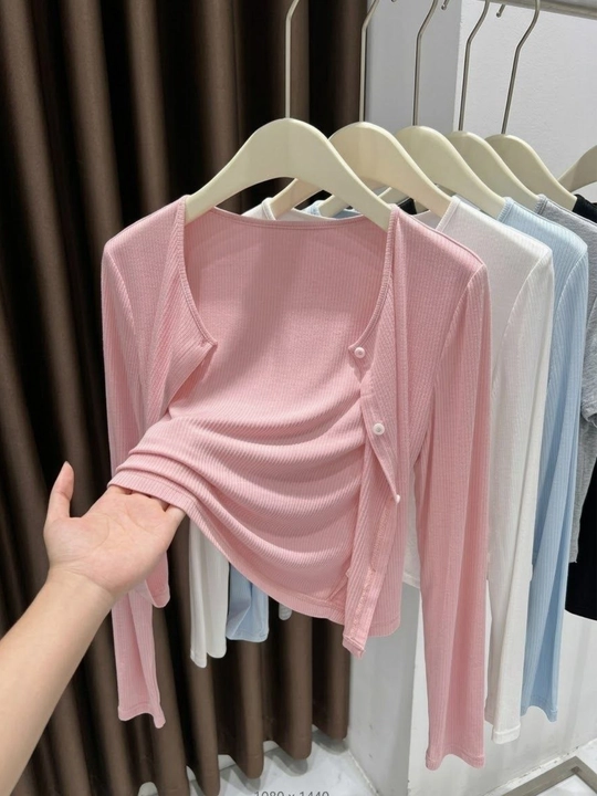 Ayollar uchun kardigan, jemper - 
