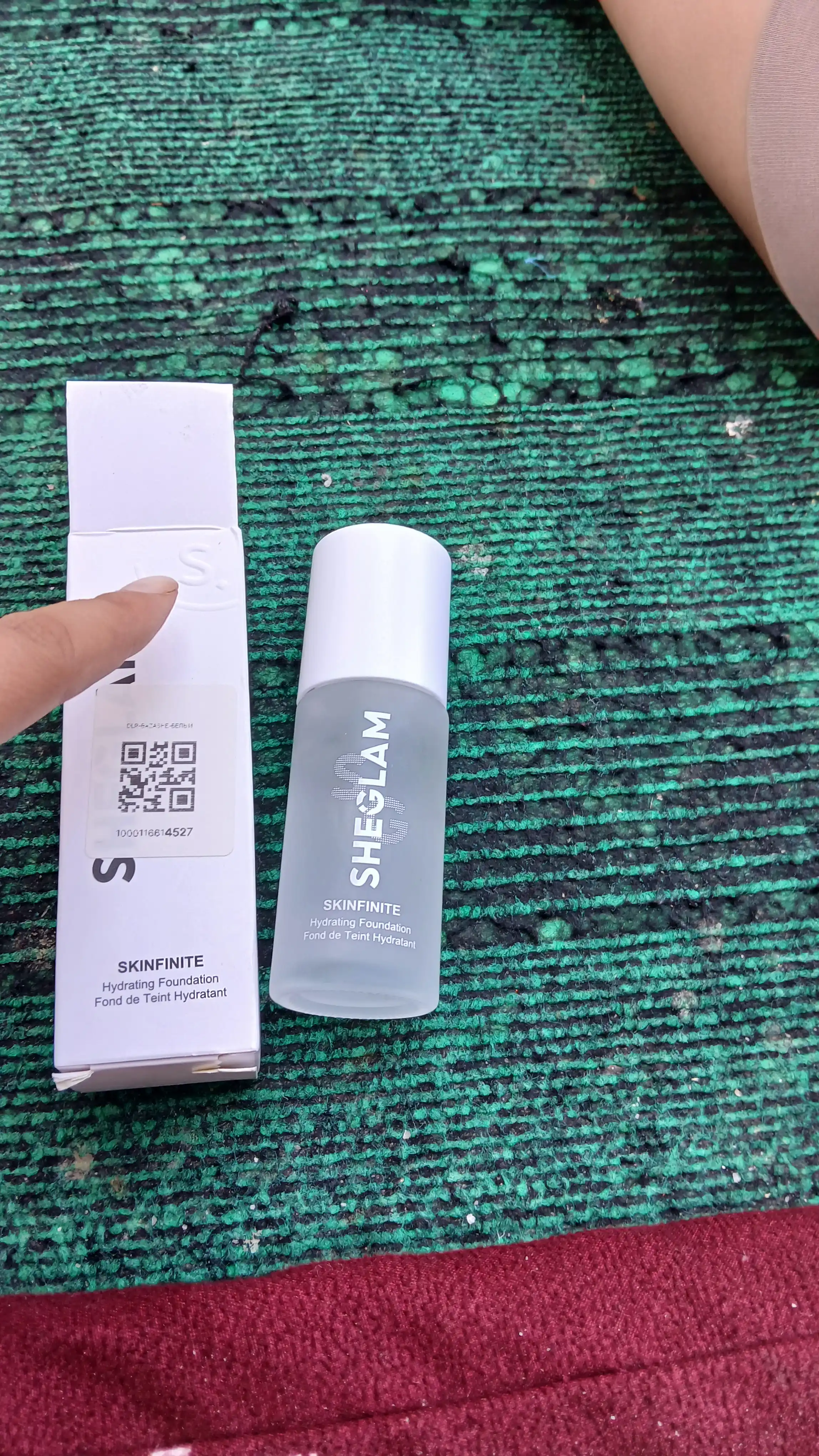 Sheglam makiyaj uchun asos, yuz uchun namlovchi tonal krem SKINFINITE 40 ml