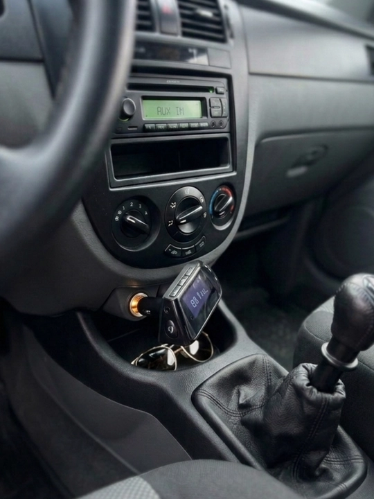 Bluetooth FM transmitter, MP3 player va zaryadlagich, 3.1A Earldom M111 - 
