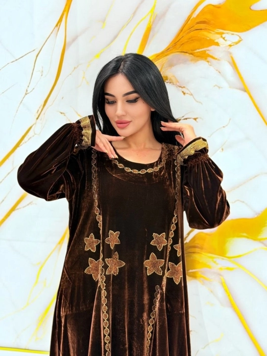 Ayollar kechki ko‘ylagi; to‘y va ziyofatlar uchun mos; tabiiy mato; 42-60 o‘lchamlar