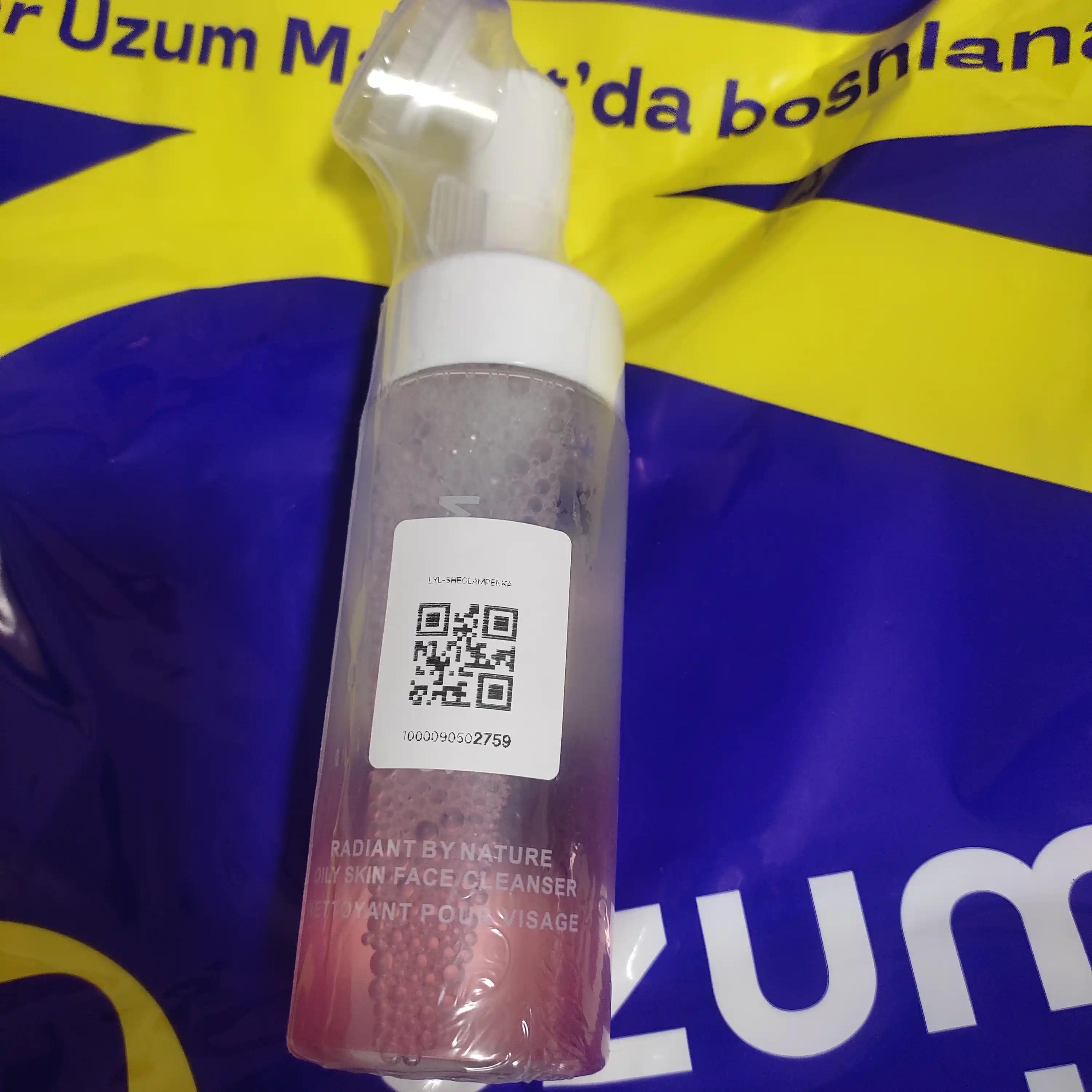 Cho'tka bilan tozalovchi ko'pik, yuz uchun namlovchi va tozalovchi penka, 150 ml