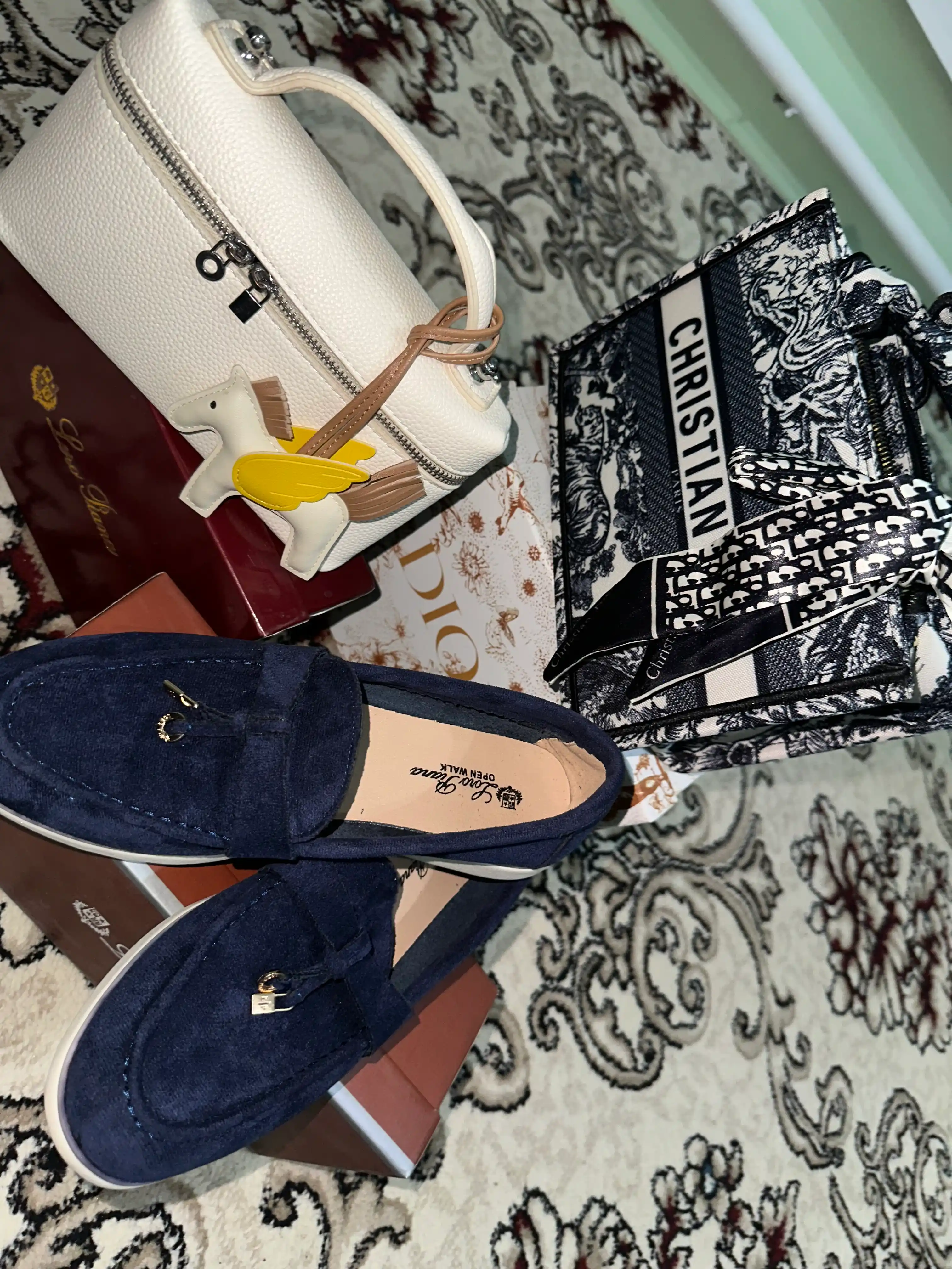 Christian Dior uslubidagi nafis ayollar sumkasi - premium dizayn