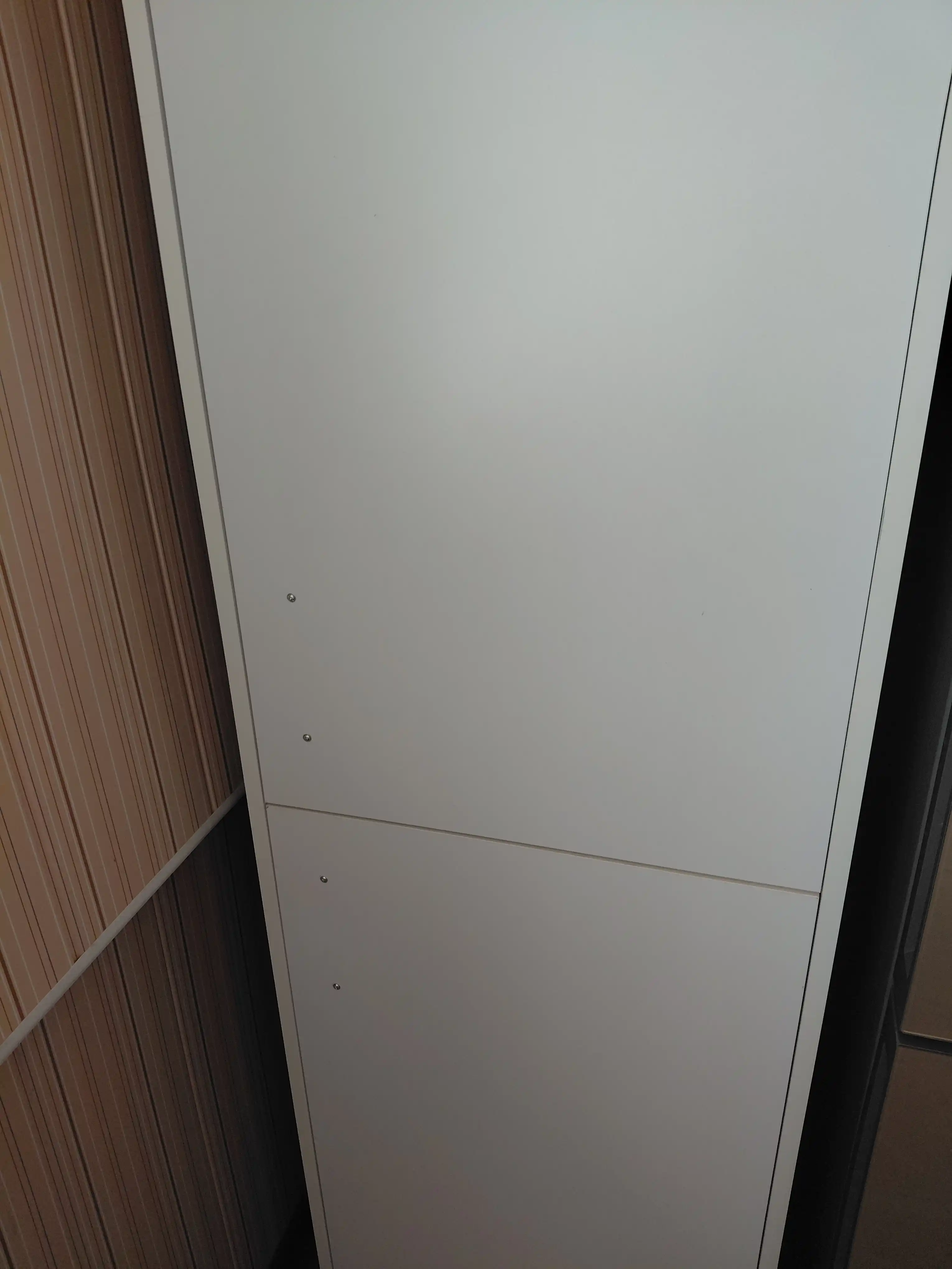 Universal shkaf-penal WAF tortma va tokchalar bilan, to'liq yig'ilgan, 170x50x35 sm