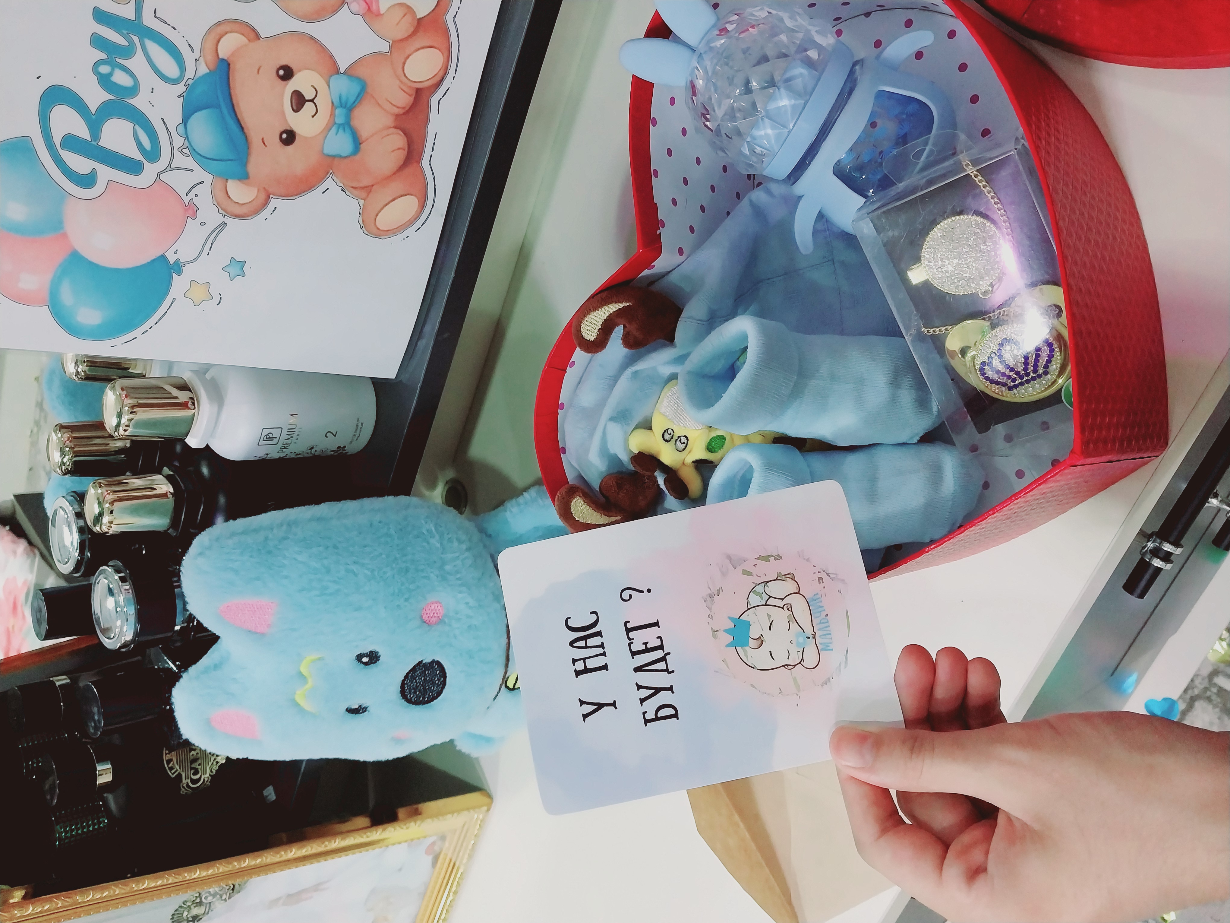Chaqaloq, o'g'il yoki qizning jinsini aniqlash uchun gender partiyasi uchun karta