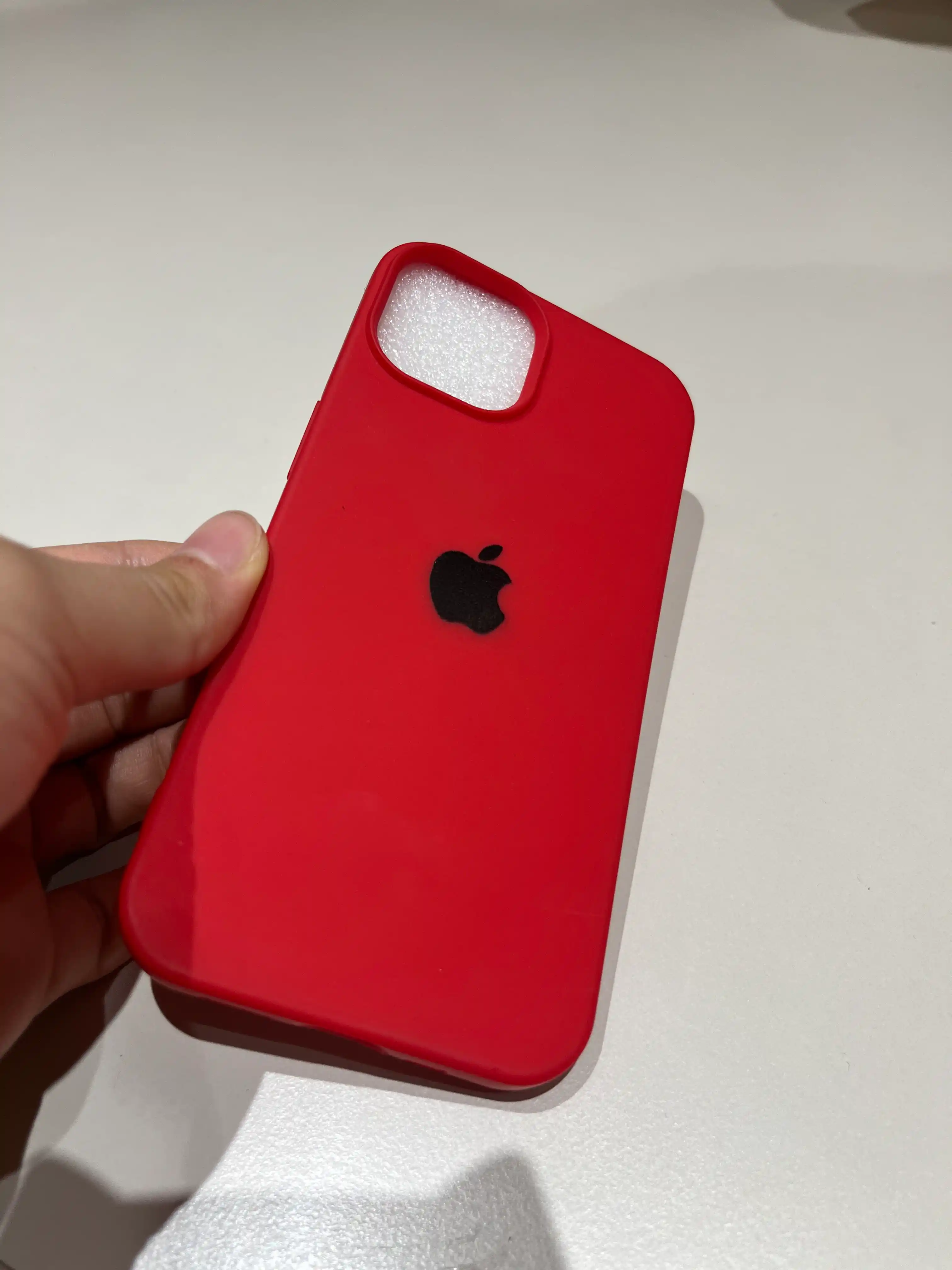 Iphone 17, 16, 15, 14, 13, 12, 11 modellari uchun silikon g'ilof