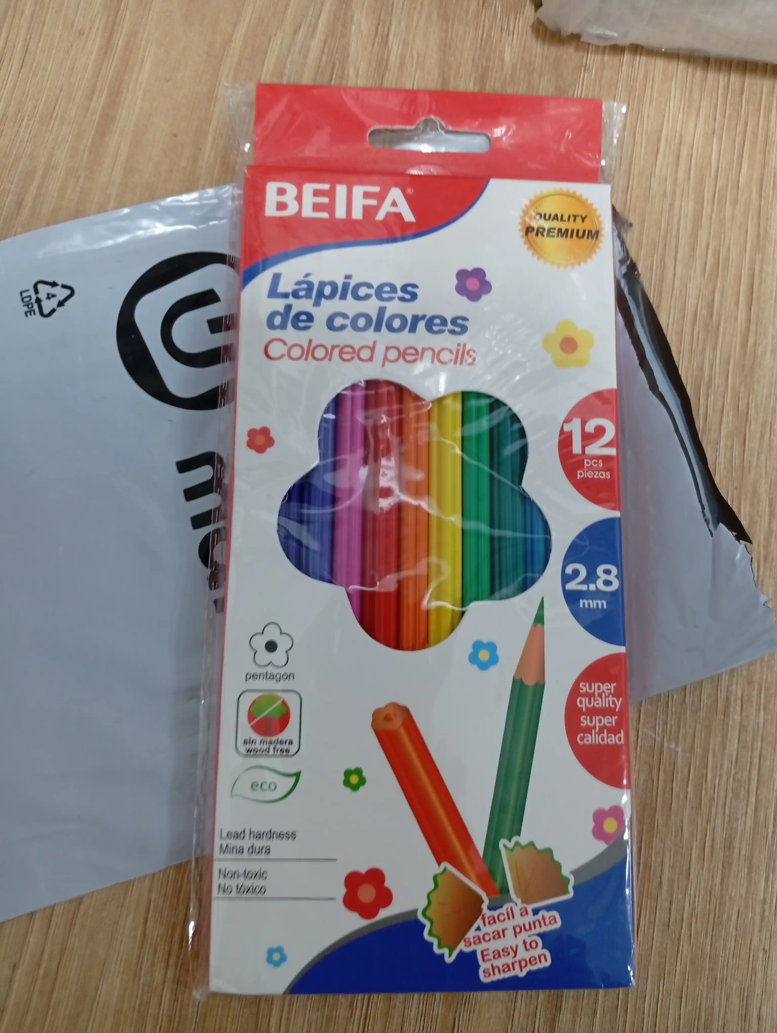 Rangli plastik qalamlar BEIFA, besh qirrali, 12 rang MK11-12B