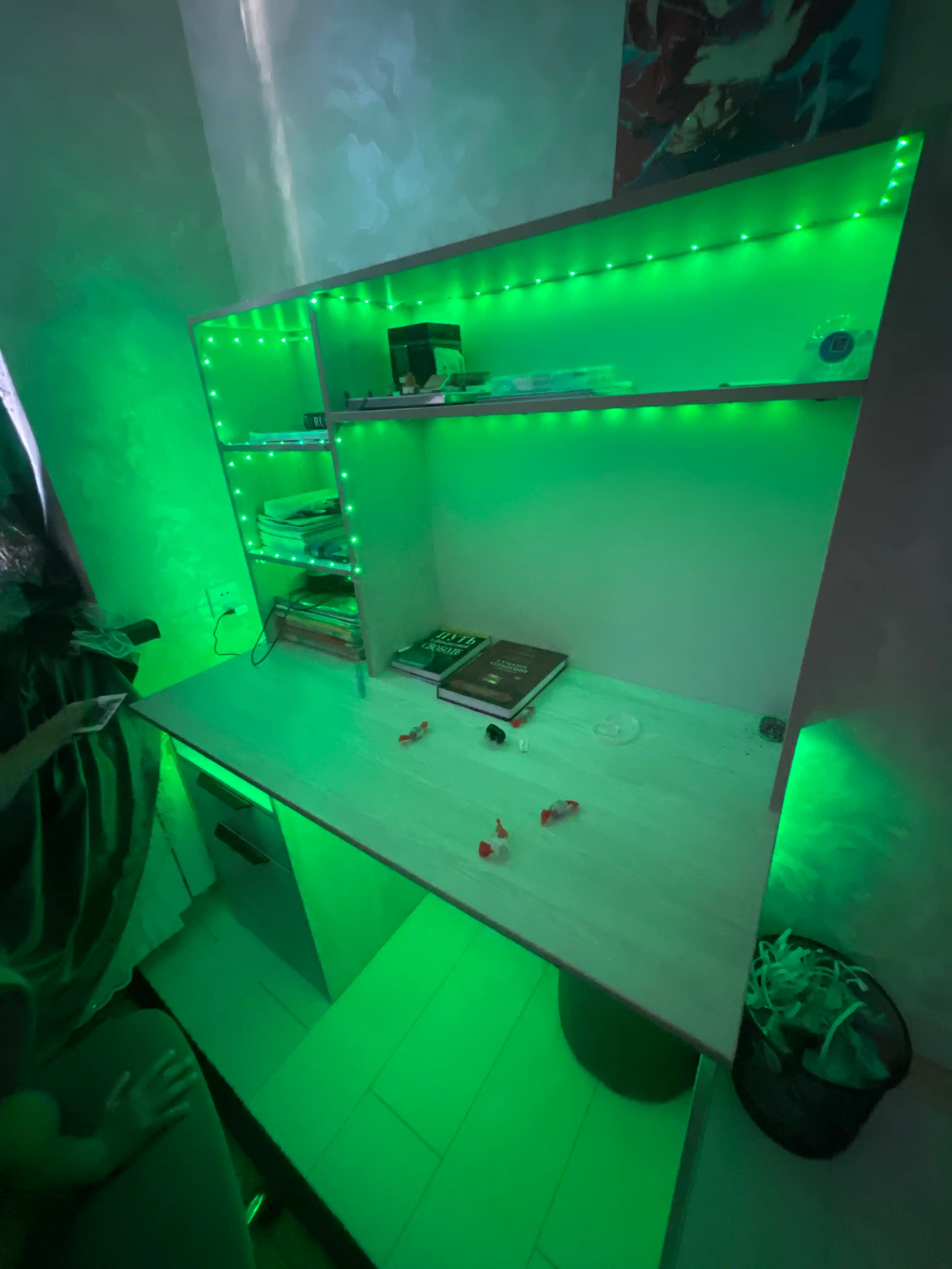 RGB LED yoritgichli lenta ko'p rangli