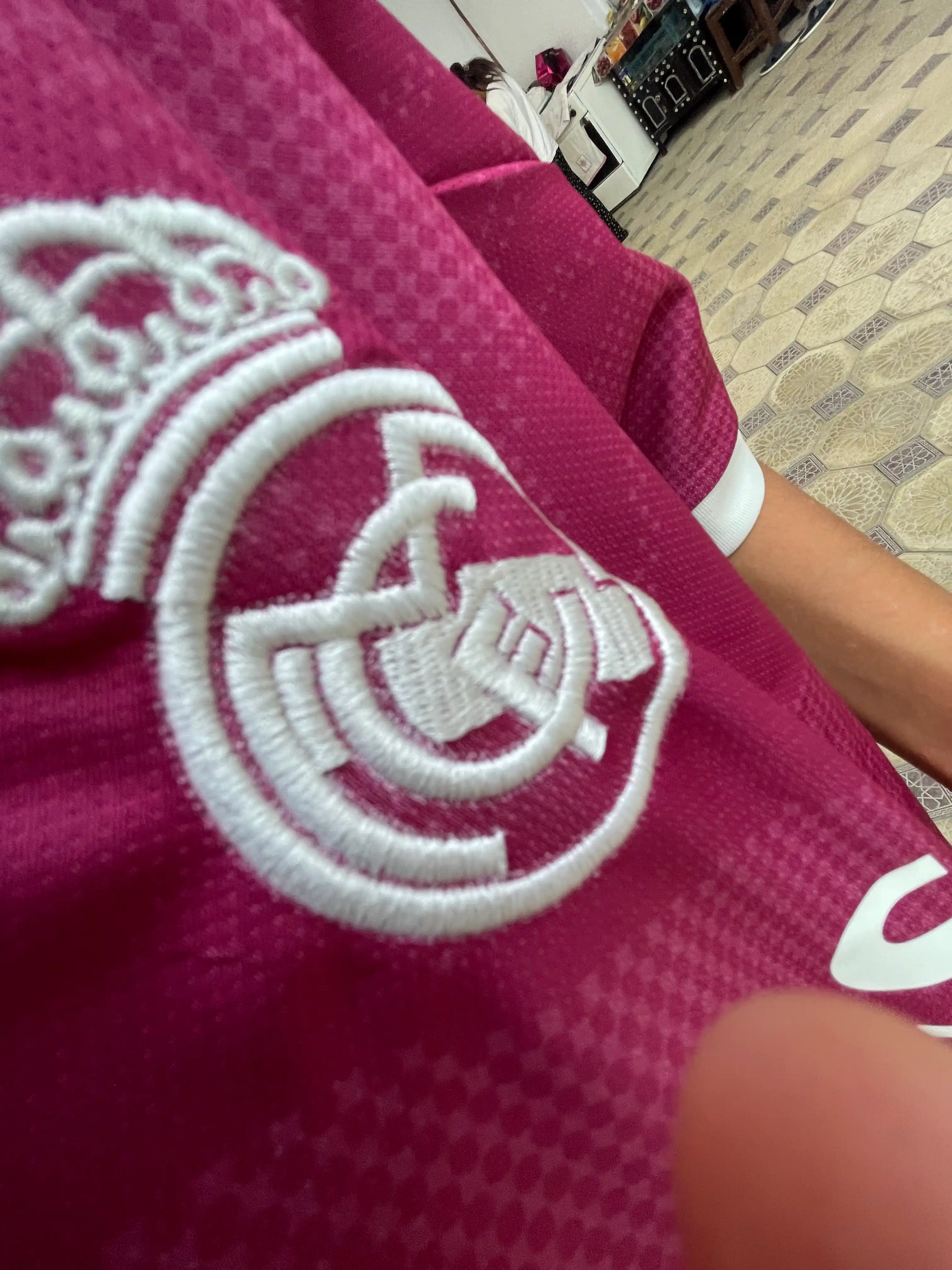 Real Madridning 2024/25-yilgi mavsumdagi uchinchi formasi - pushti rangli versiya