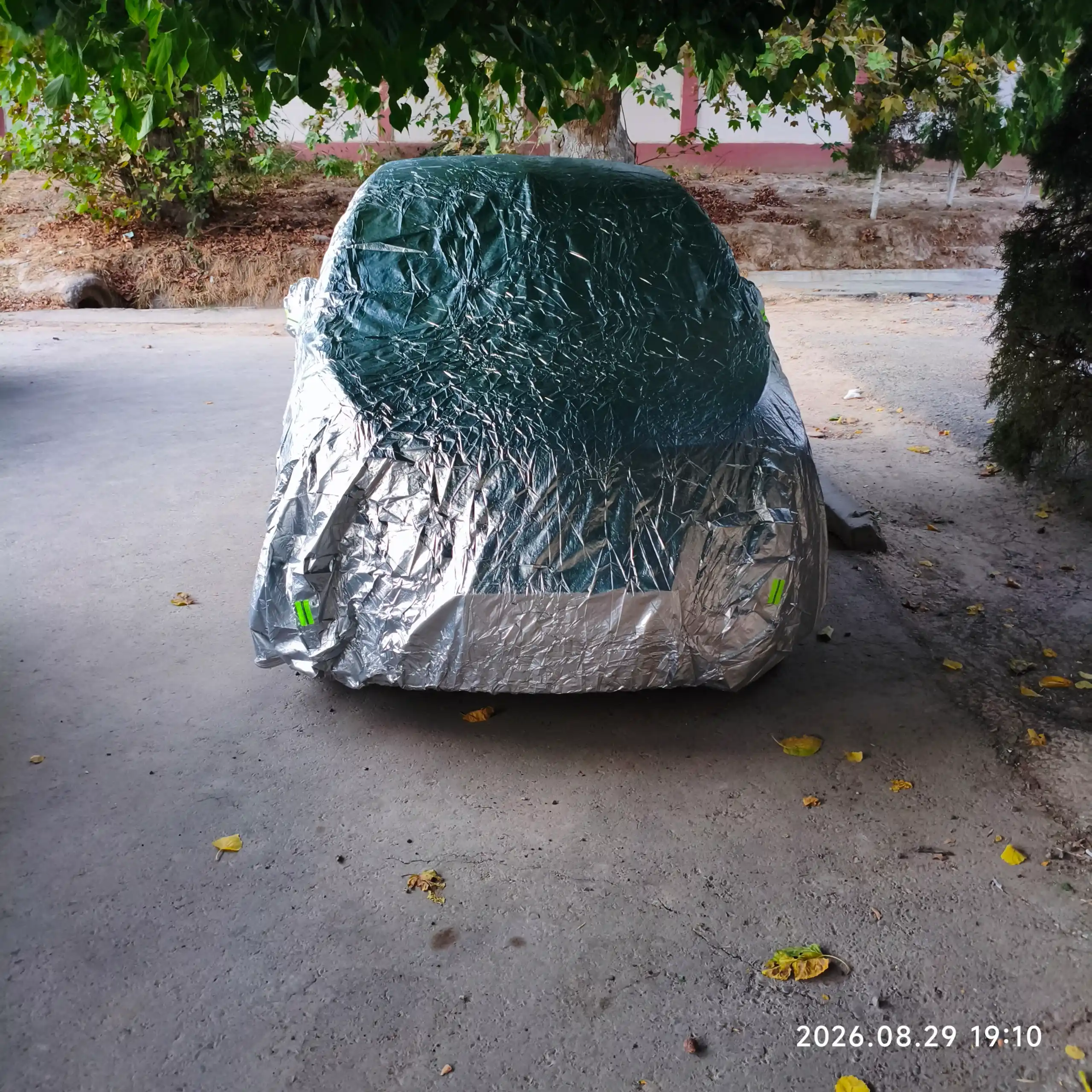 AVTOTENT universal barcha fasl uchun mos keladigan suv oʻtkazmaydigan himoya tent g‘ilofi