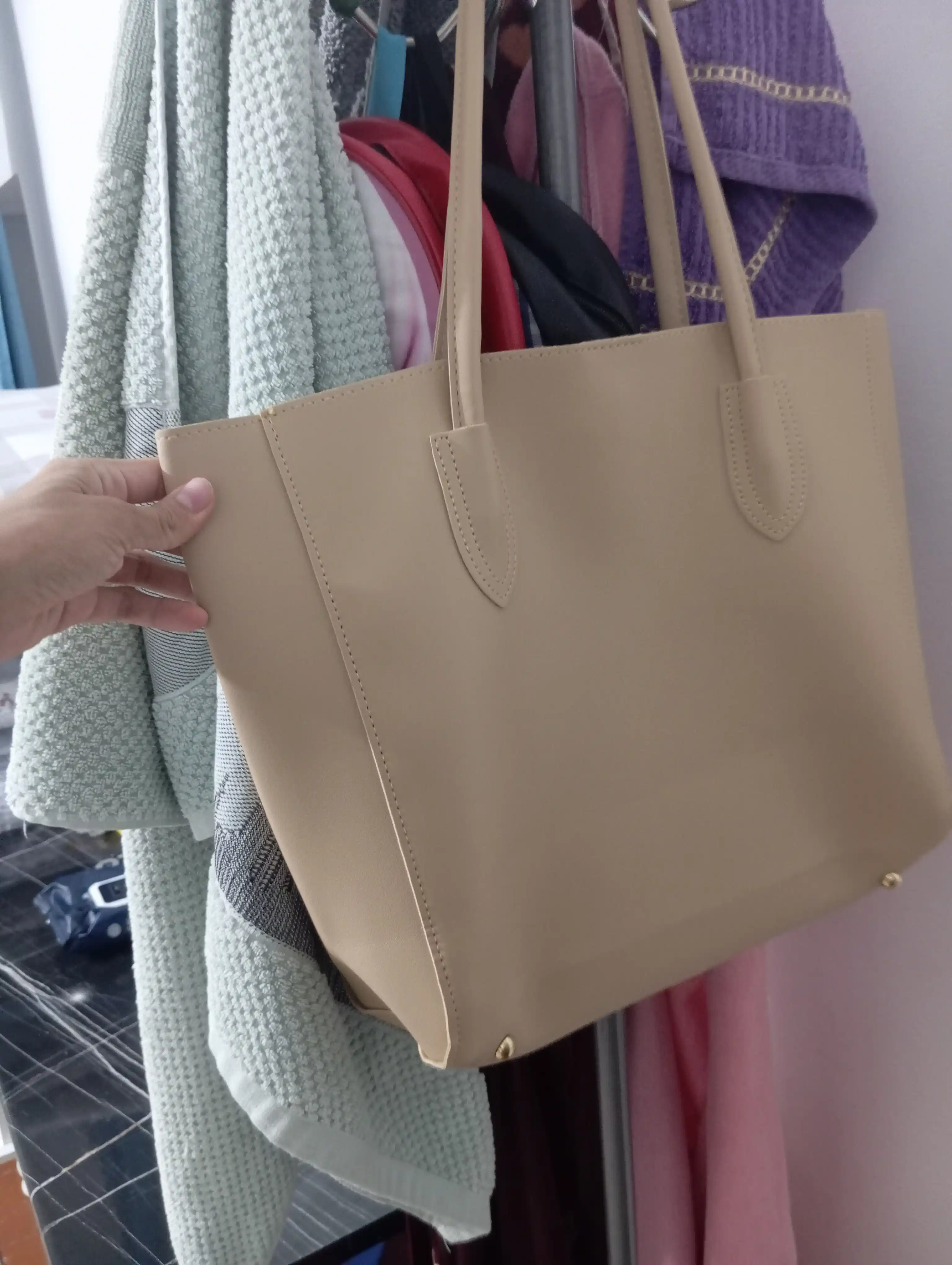 Ayollar uchun katta shopper sumka, PU charm tote, ish va hujjatlar uchun