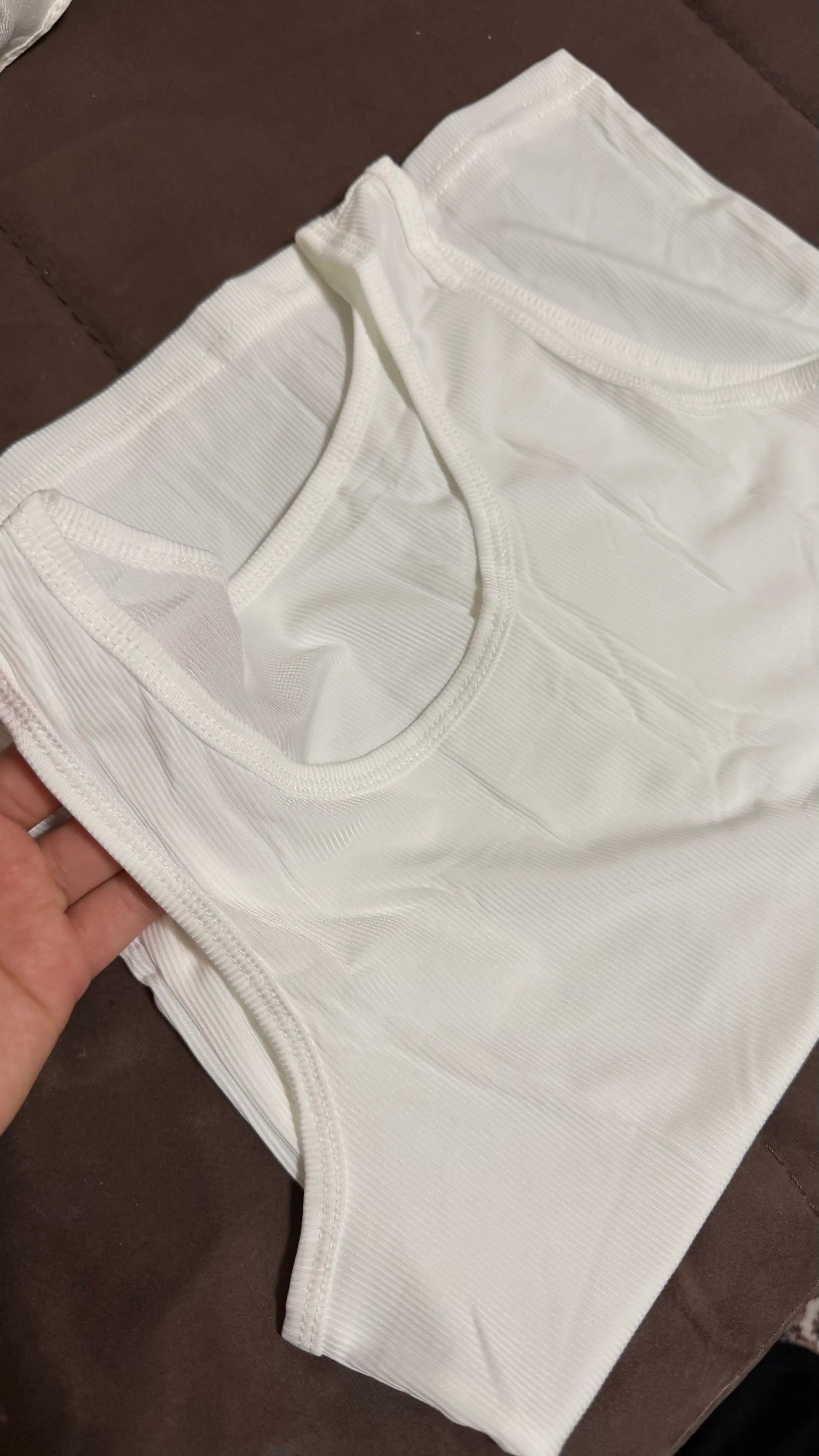Ayollar uchun bazaviy qovurg‘ali elastik mayka-top, M–XXXL
