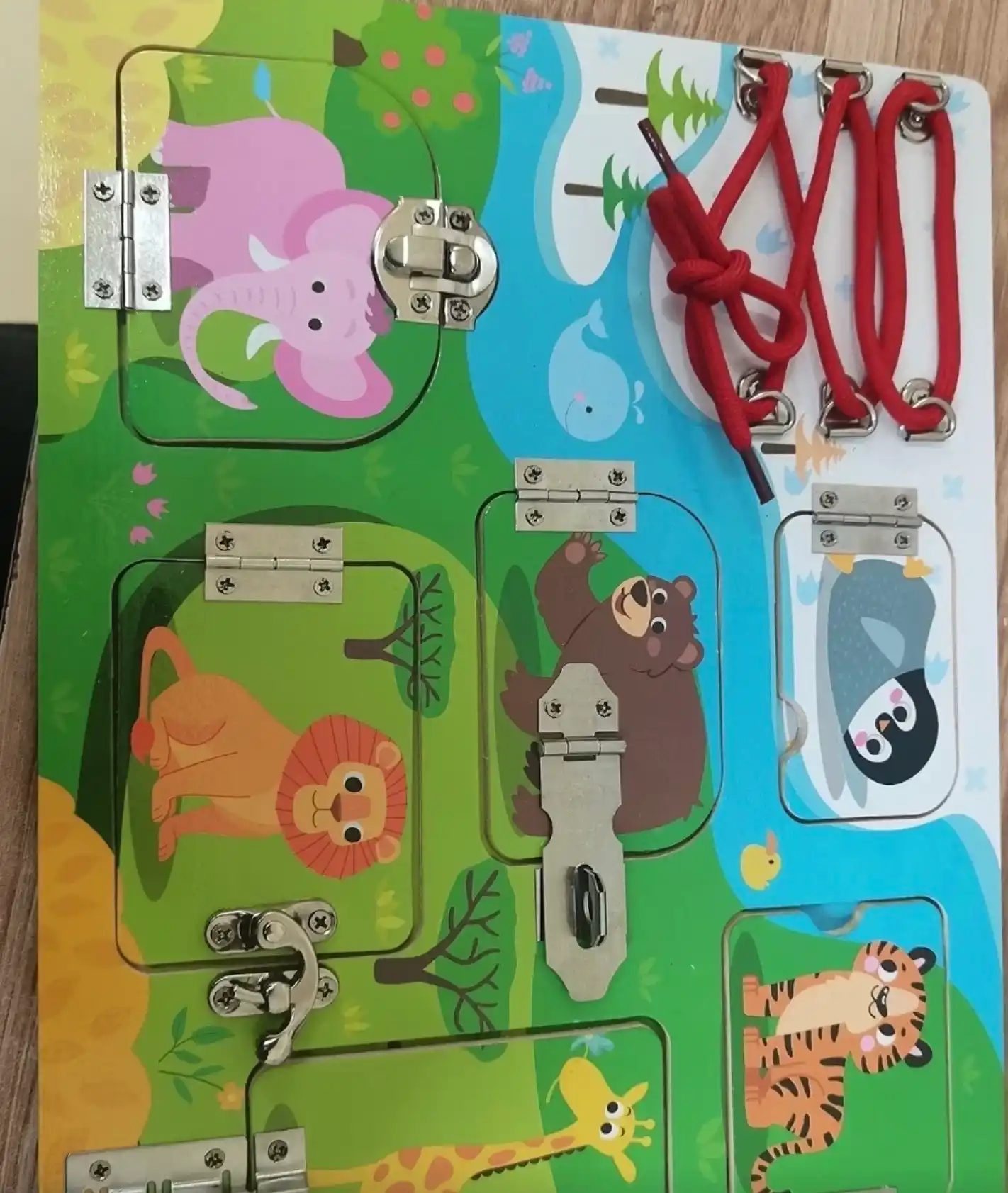 Busy Board Montessori — развивающая доска - игрушка для детей для детей