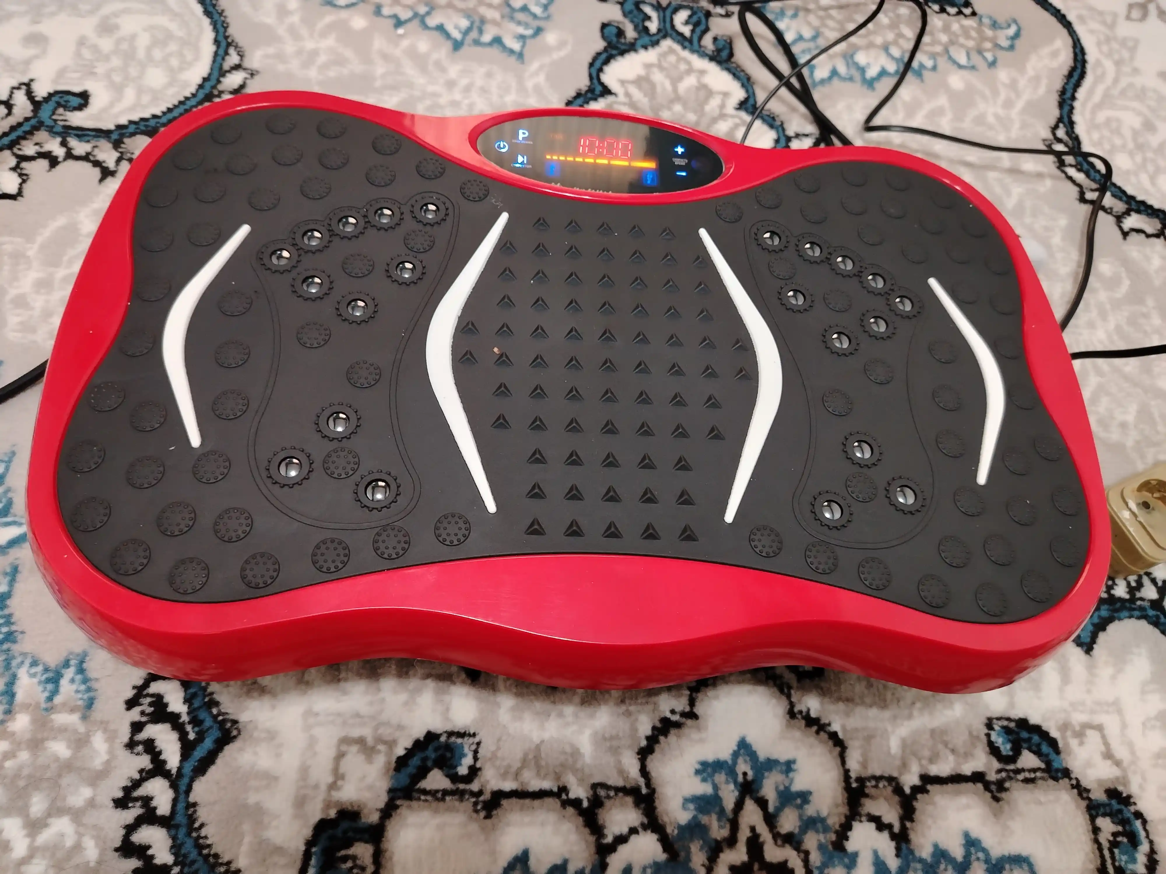 Vibratsion fitnes platforma — massaj funksiyasi, pult KECHITE+ Bluetooth