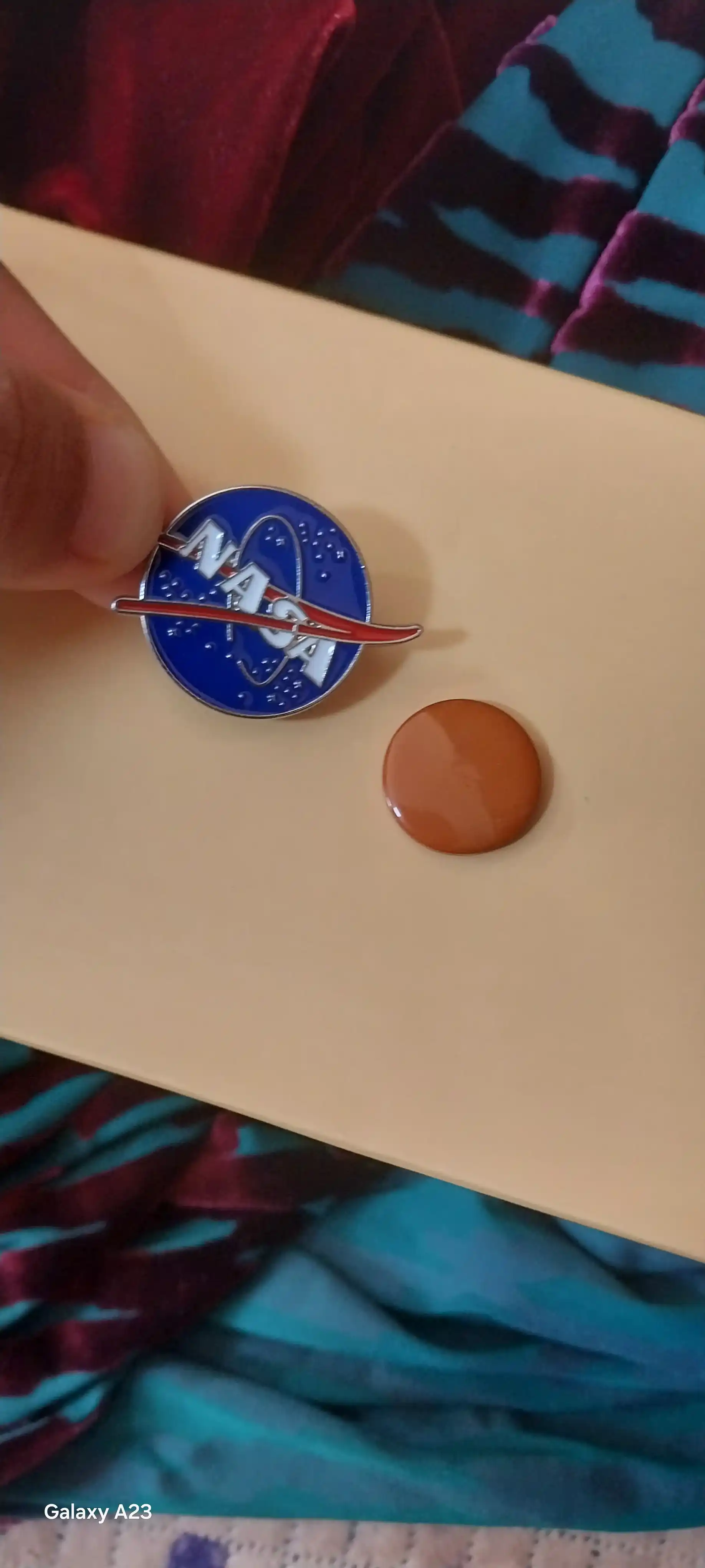 Металлические значки, пин на одежду "Космонавт, ракета, планеты, космос, NASA, луна"