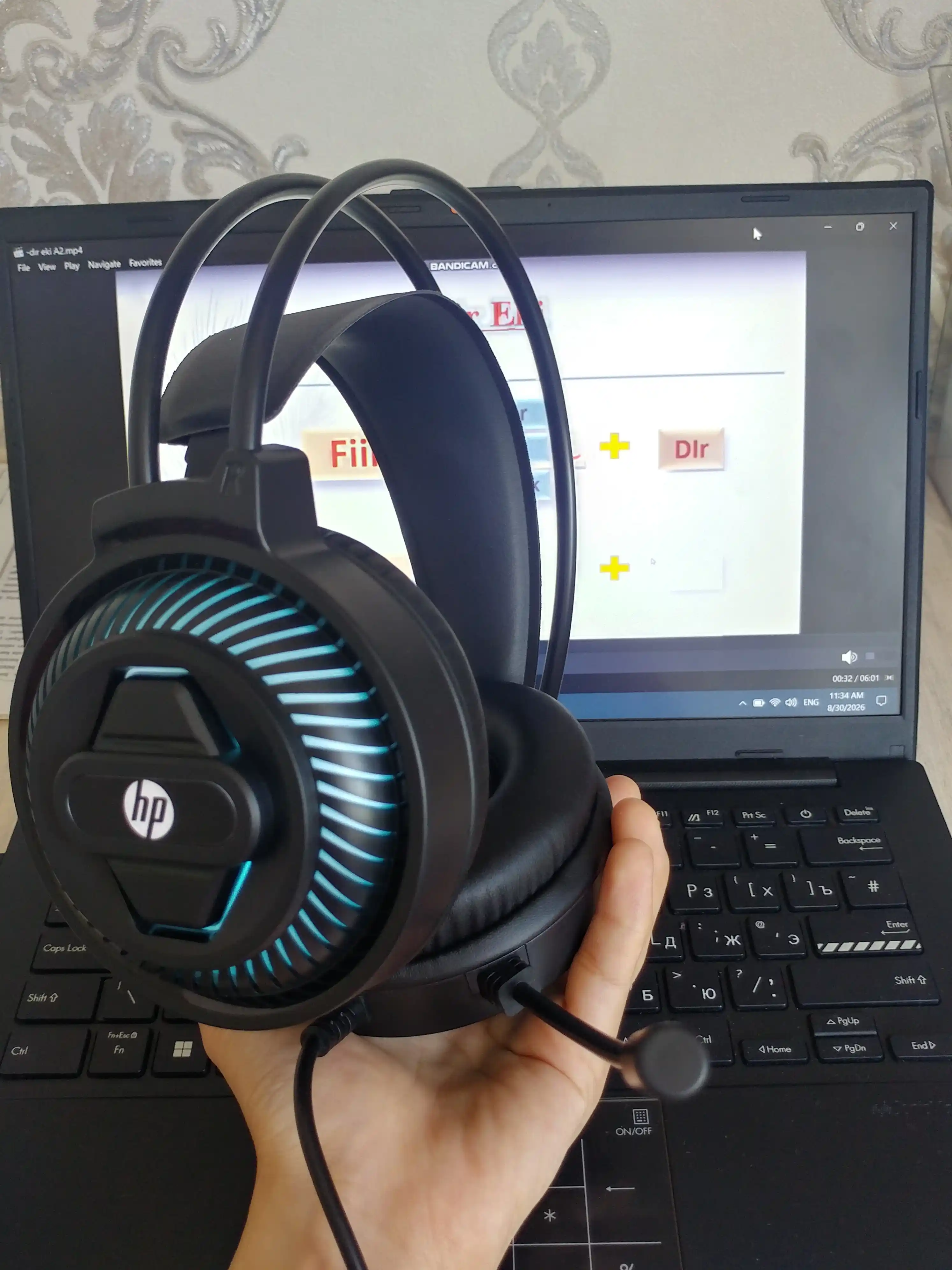 HP DHE-8001U USB mikrofonli o'yin quloqchini — Kompyuter va noutbuk uchun RGB