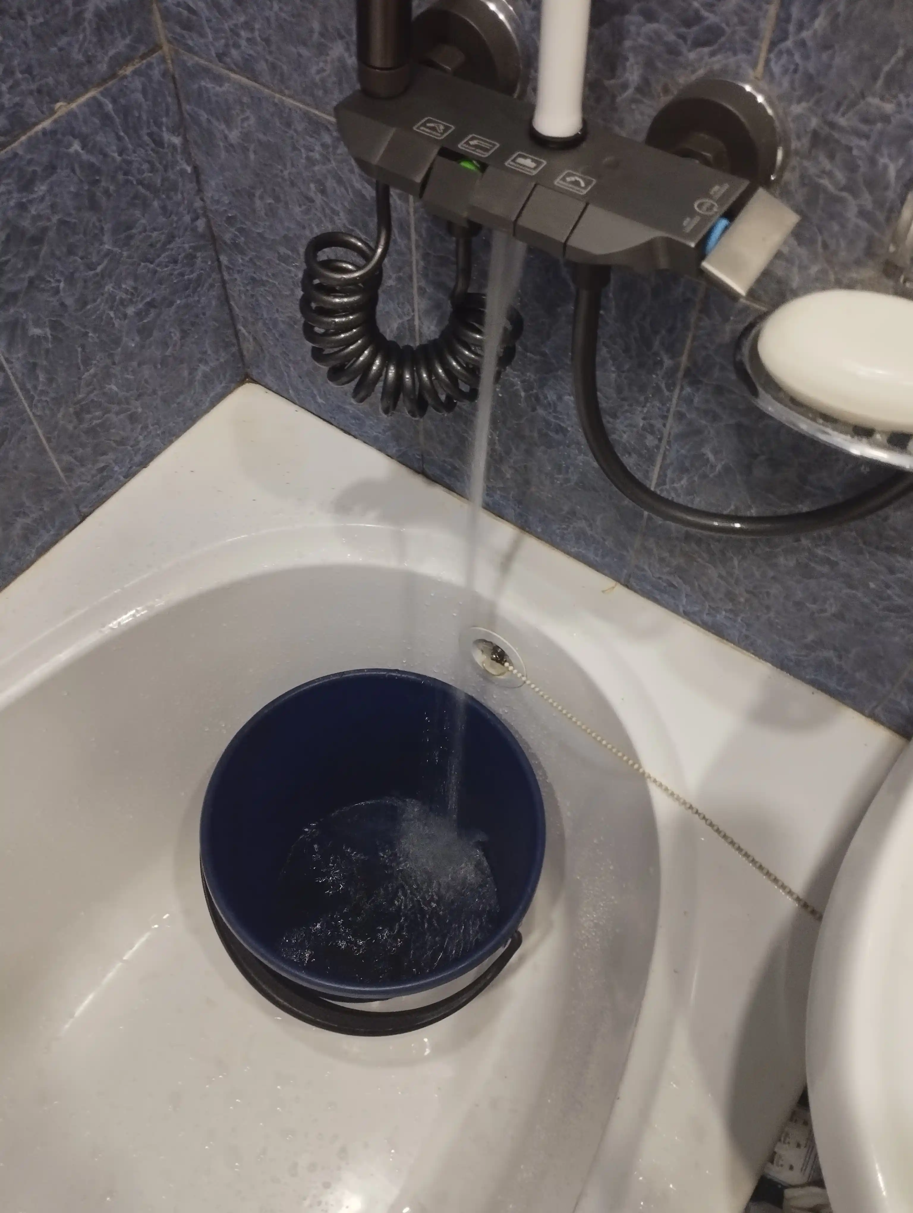 Dush to‘plami 4-in-1, yuqori va qo‘l dushi, tugmali boshqaruv, hammom uchun