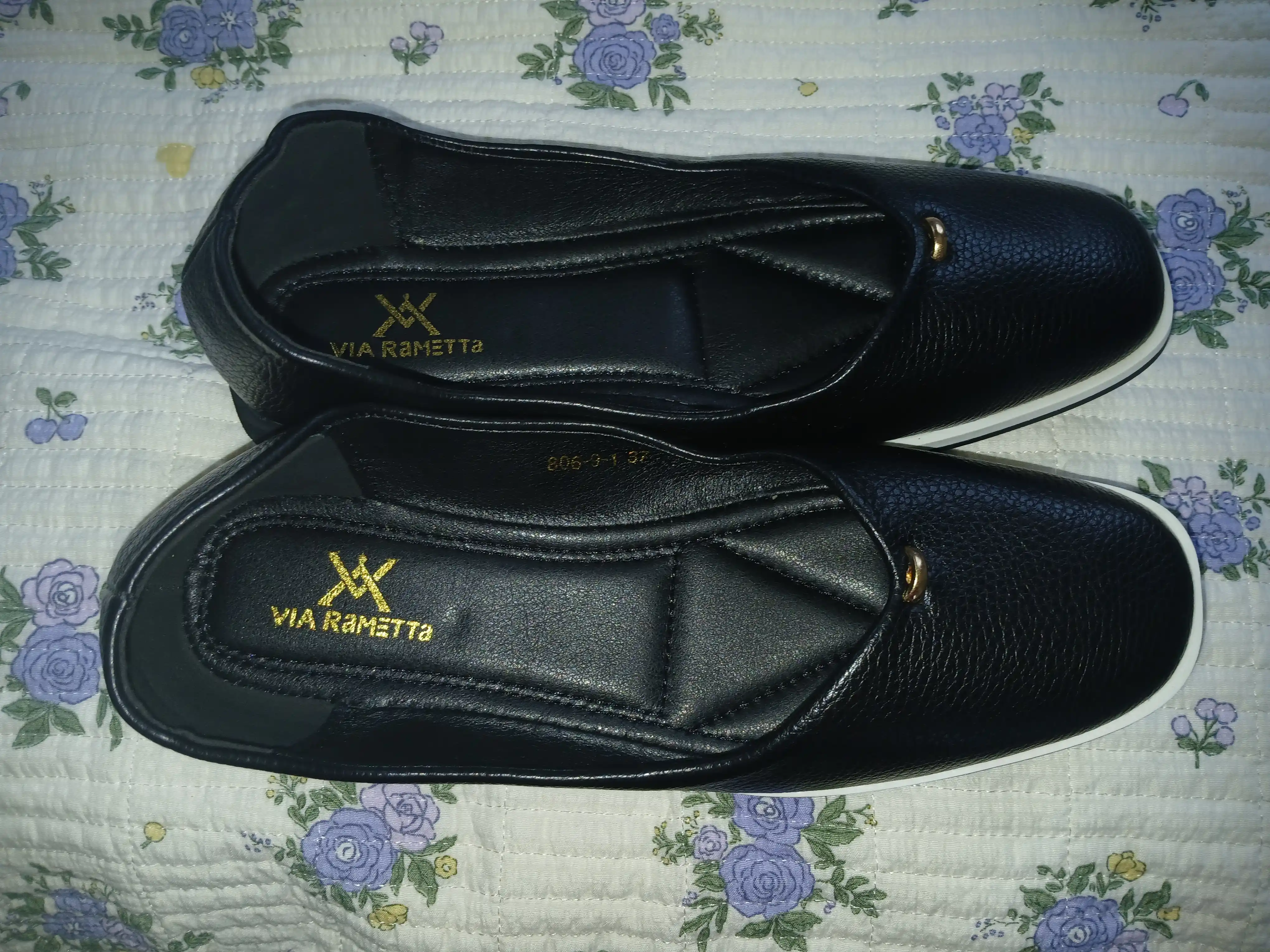 Ayollar uchun qora loafer – klassik, qulay past poshnali, kundalik oyoq kiyimi 36–41