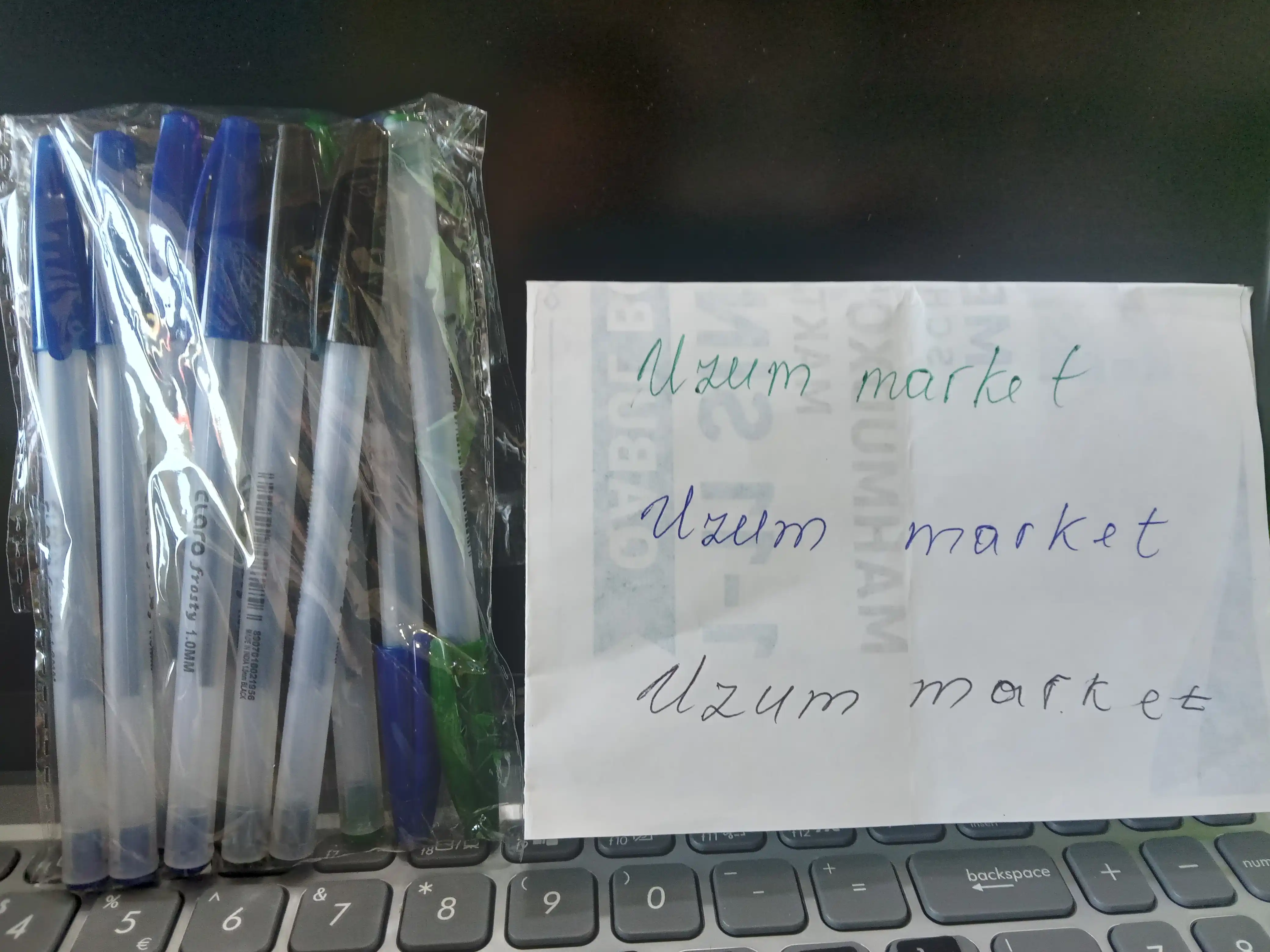 Frosty sharikli ruchkasi 1 mm 10 dona (5 ta ko‘k, 3 ta qora, 2 ta yashil)