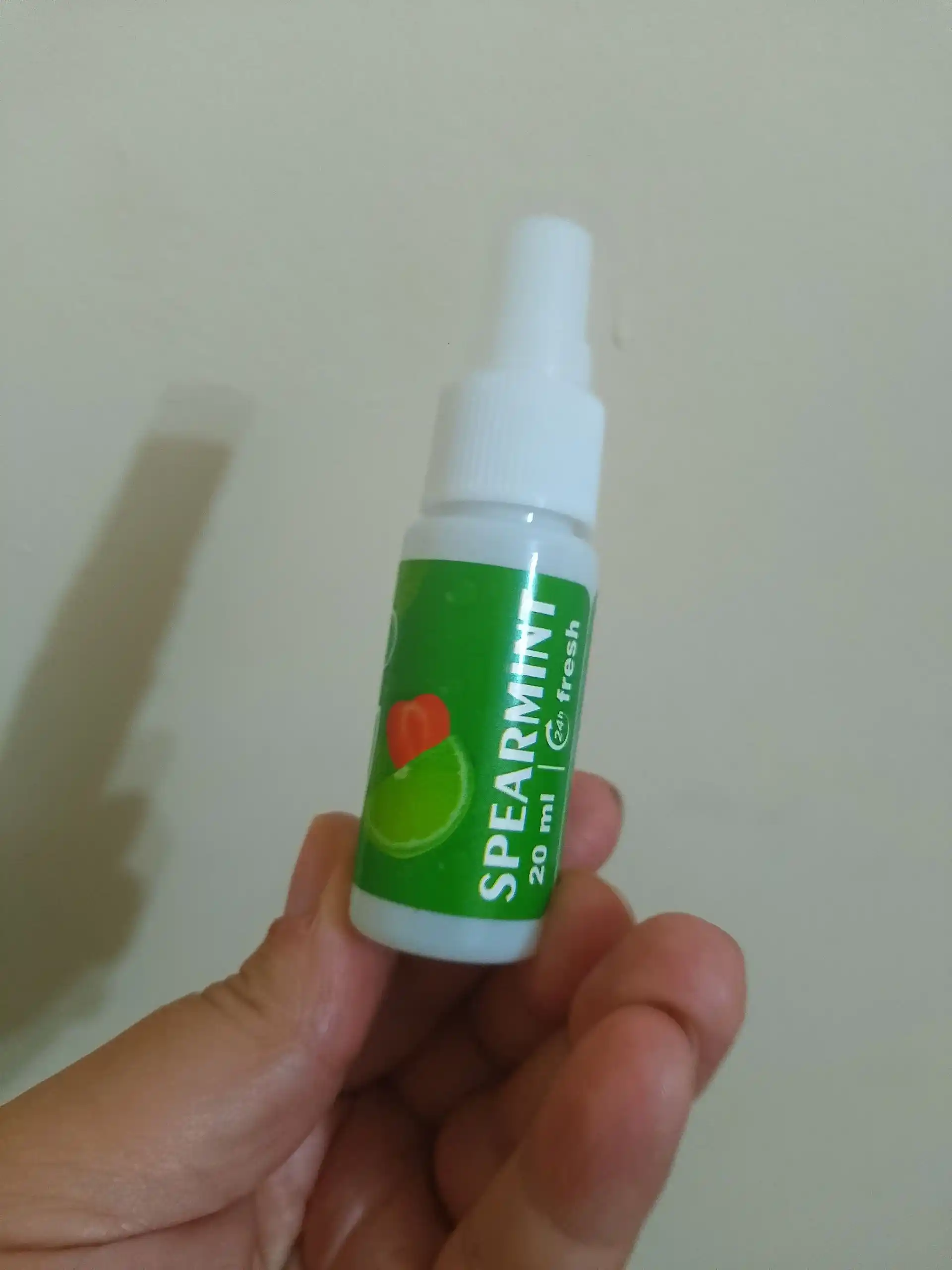 Fresh Dent, ogʻiz uchun antibakterial sprey , tetiklanturuvchi ,yoqimsiz xidga qarshi