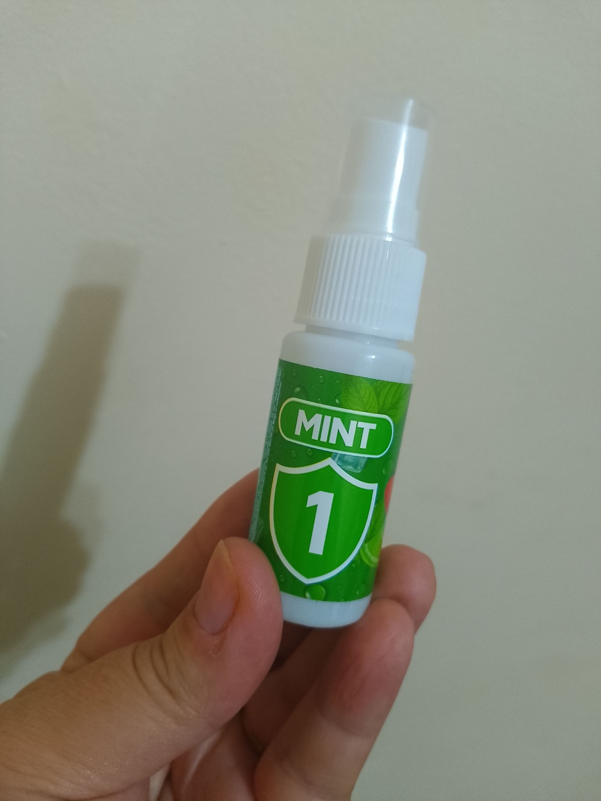 Fresh Dent, ogʻiz uchun antibakterial sprey , tetiklanturuvchi ,yoqimsiz xidga qarshi