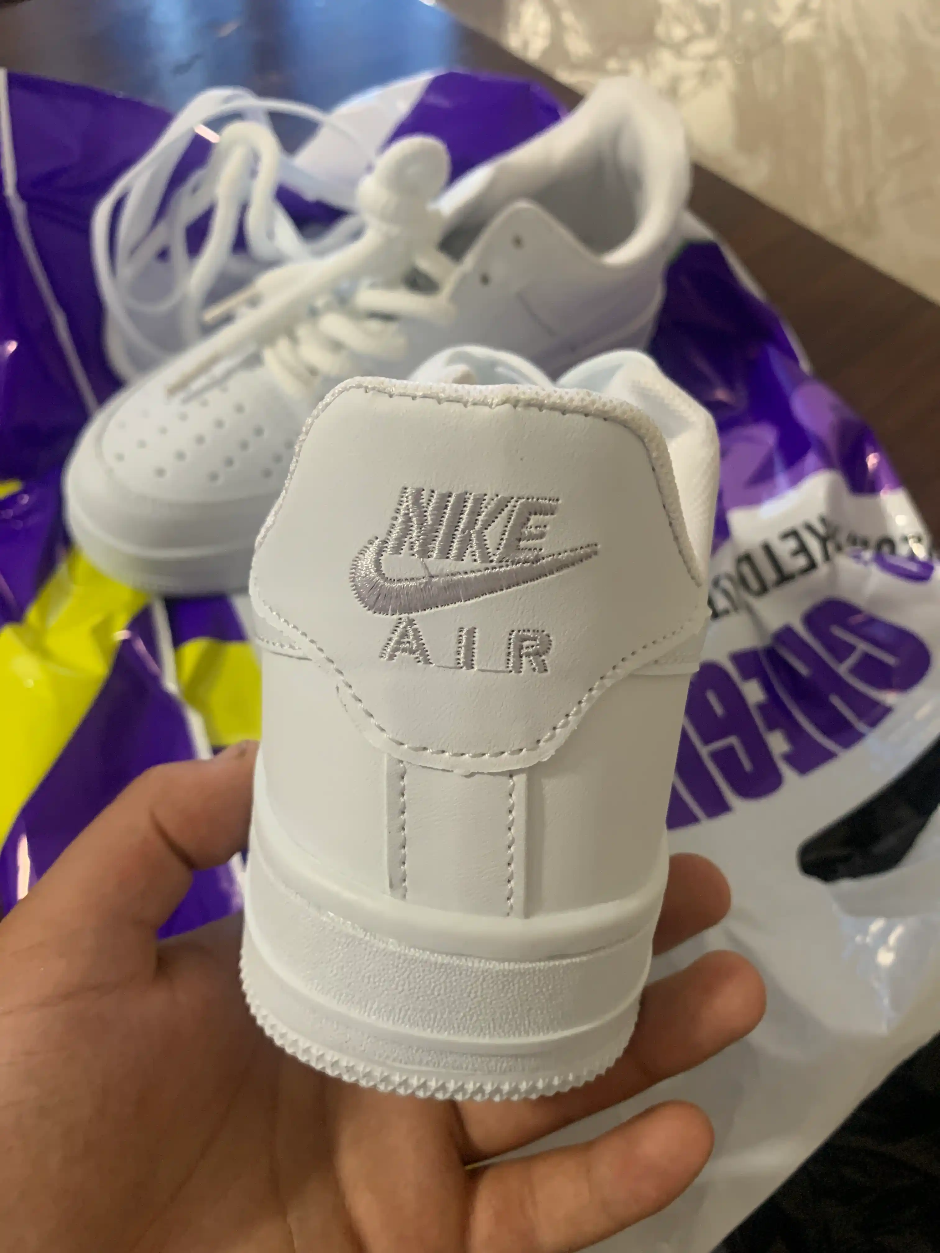 Erkaklar, ayollar va o‘smirlar uchun sport krossovkalari Air Force 1, o'lchami 36-44