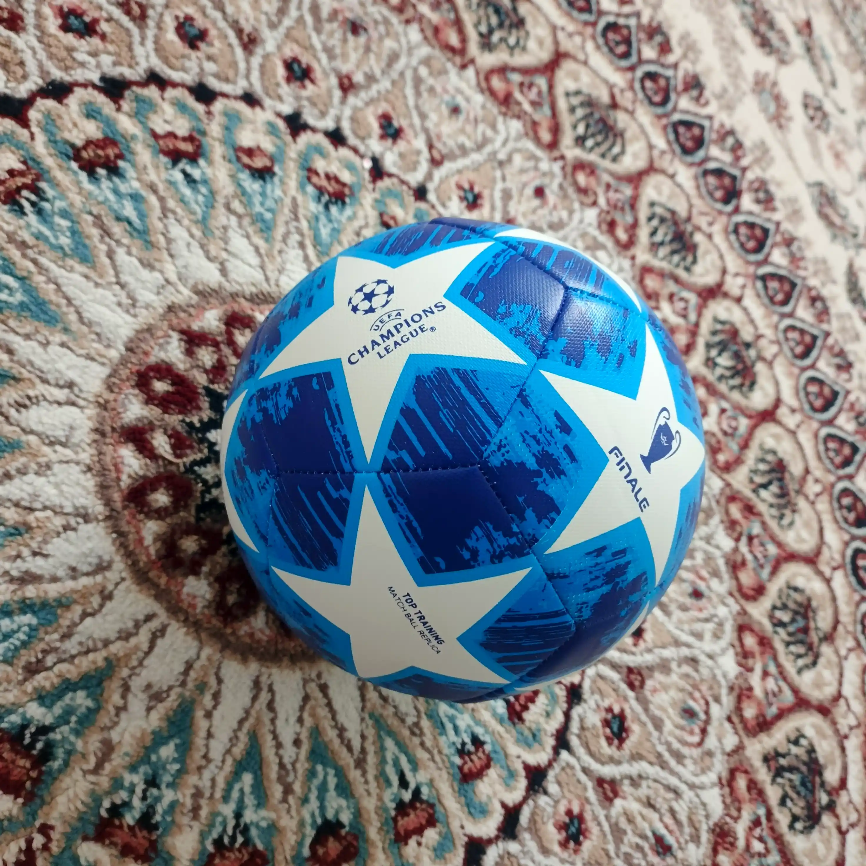 Futbol to‘pi to‘plam bilan (nasos, sumka, to‘r, igna), o‘yin va mashg‘ulotlar uchun