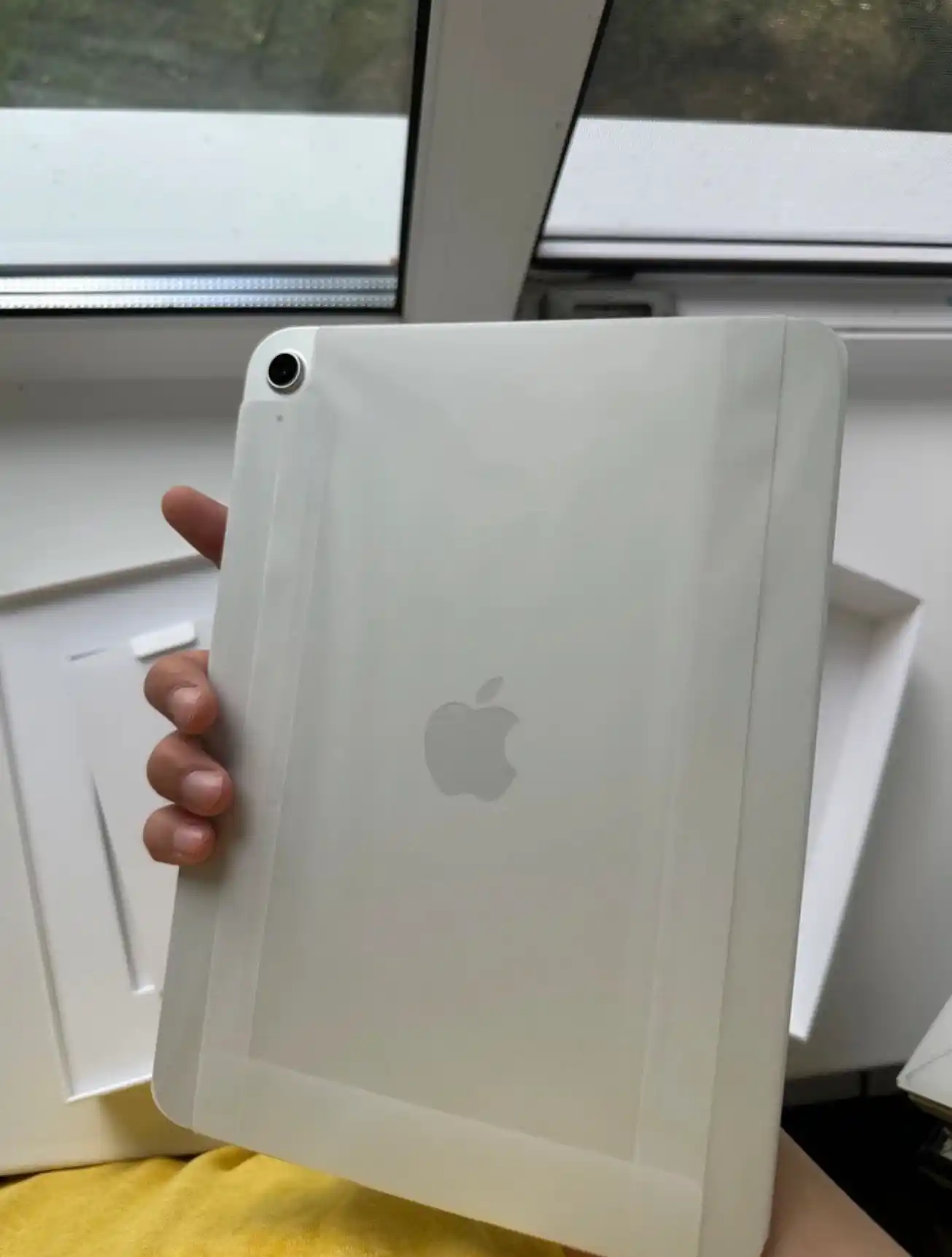 Planshet Apple iPad 11 2025, 128/256 GB, Wi-Fi / 5G