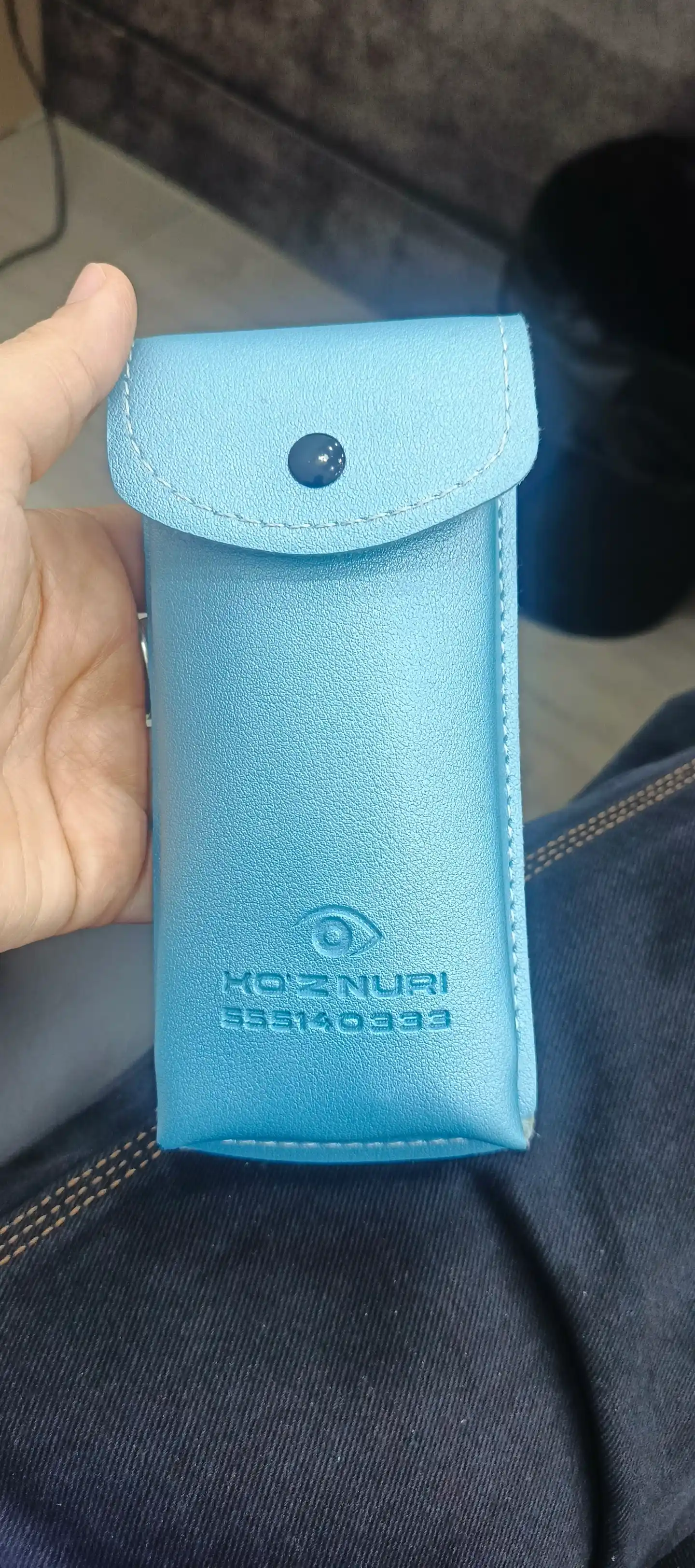 Ko'zoynakni saqlash uchun quti