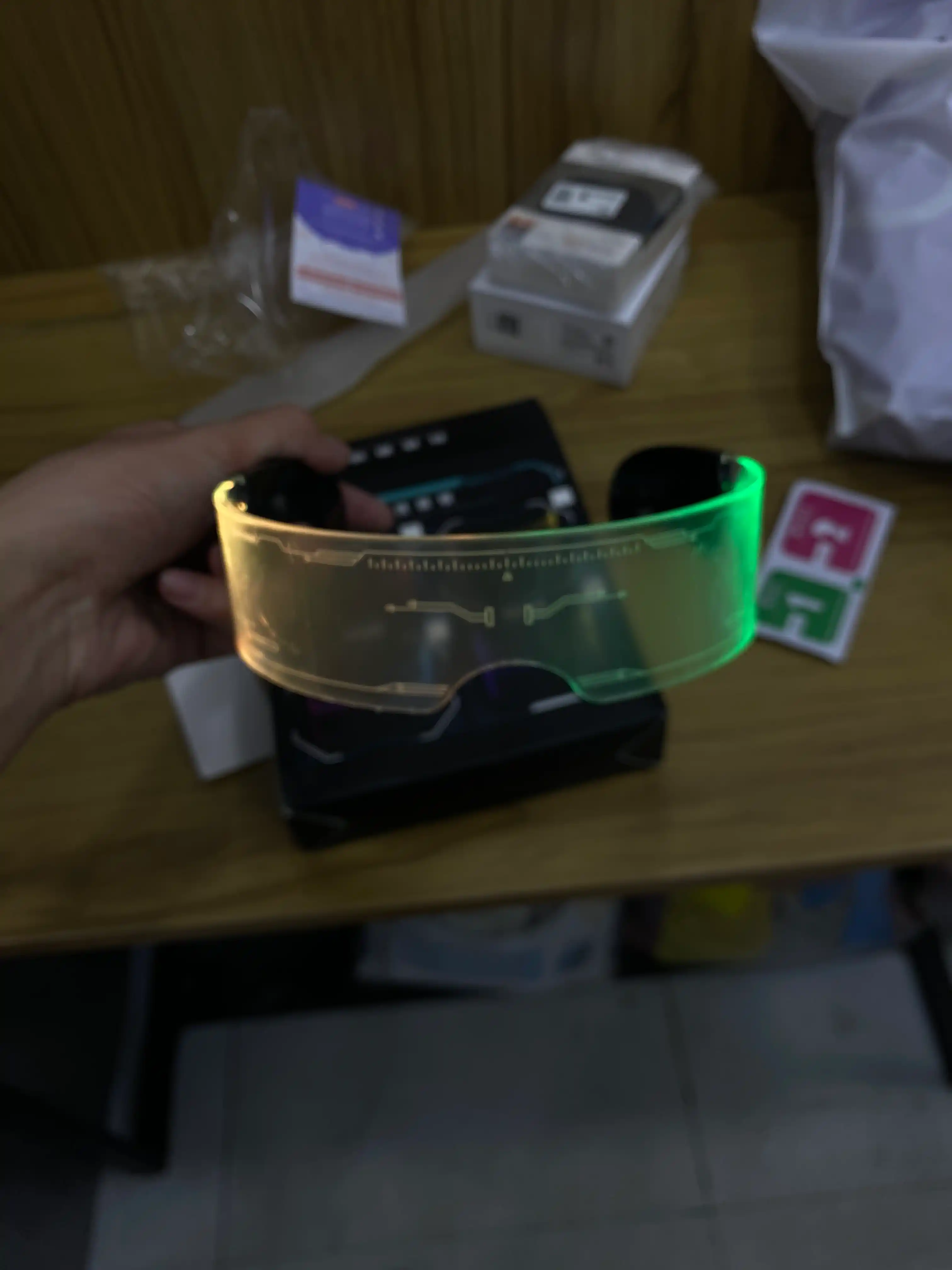 Очки светящиеся LED, для вечеринки, неоновые, унисекс, прозрачные