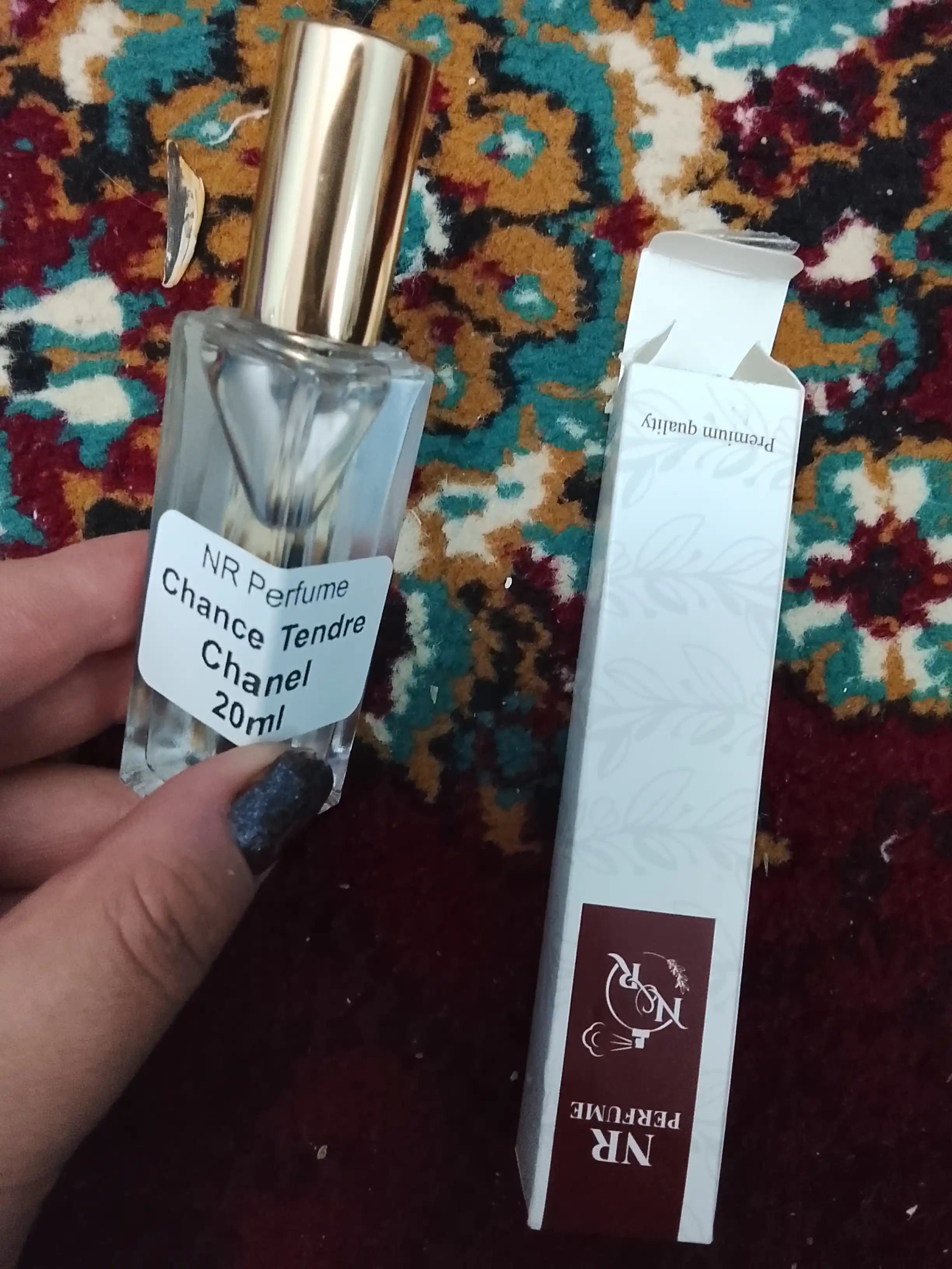 Atir Chanel Chance Tendre ayollar uchun, Fransiya
