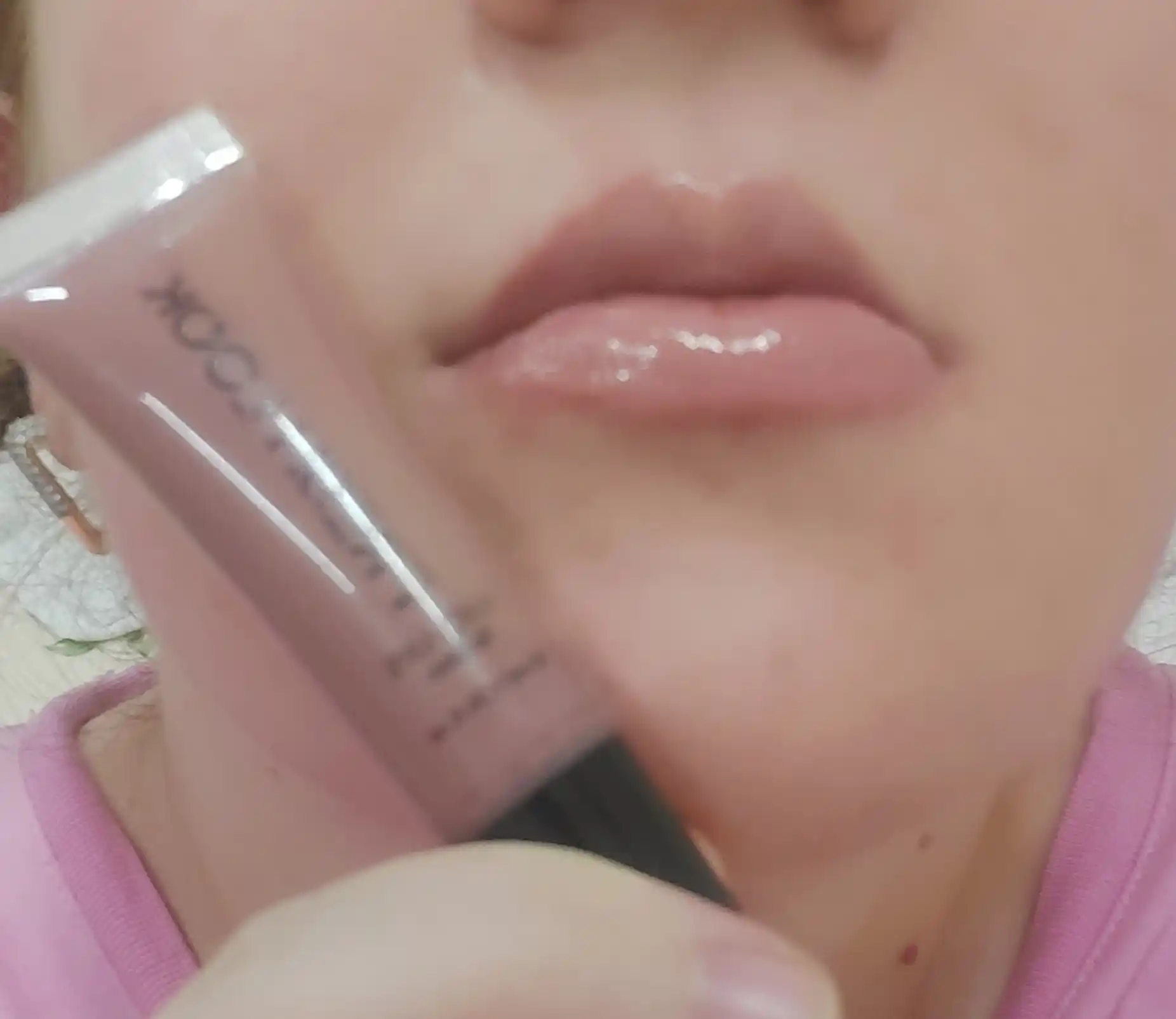 Блеск для губ аромат клубники FRESH LOOK JUICY LIPS lip gloss, розовый, 10 мл