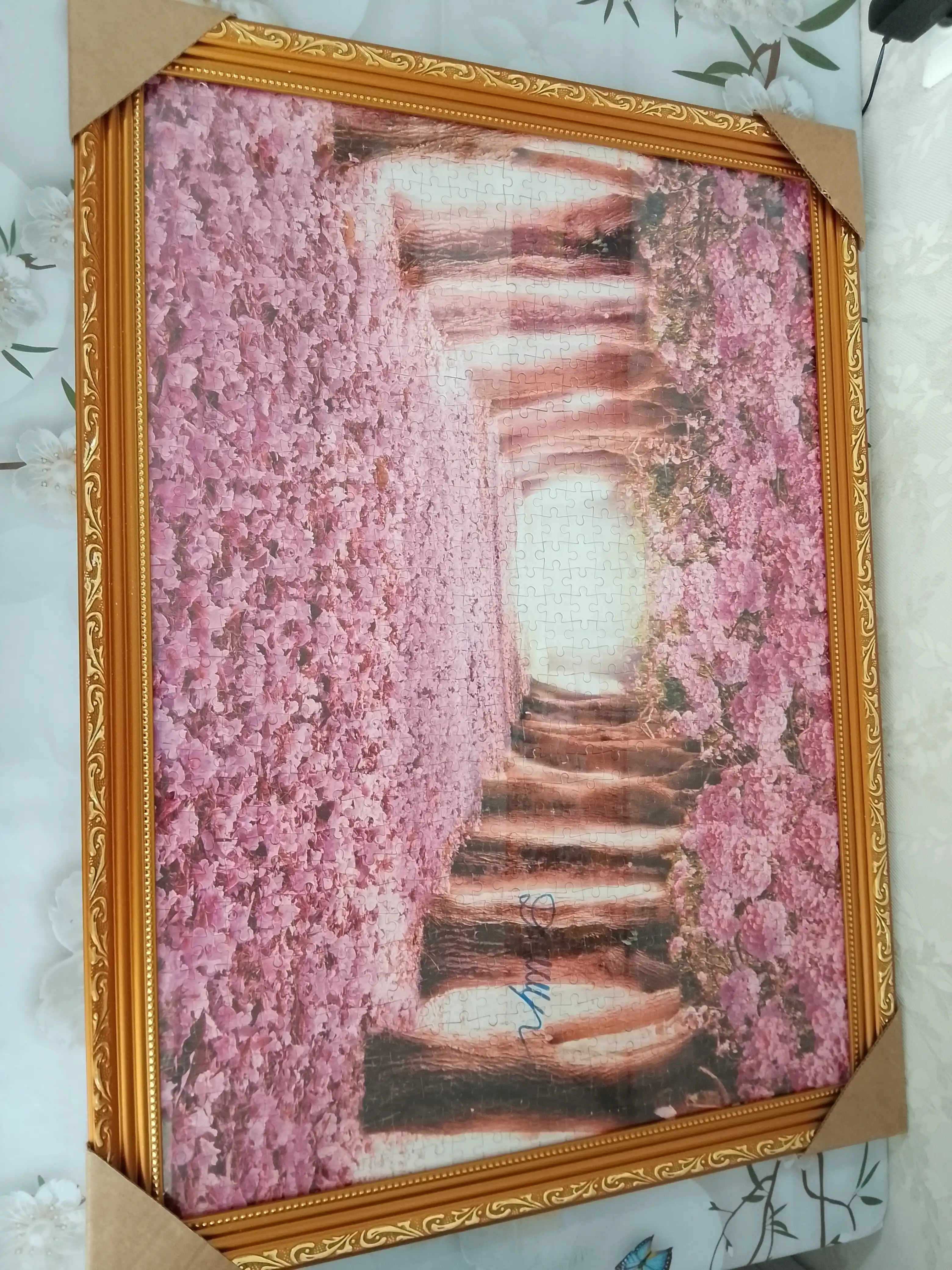 1000 donalik “Puzzle” – 50x75 sm, kattalikdagi mantiqiy rivojlantiruvchi o‘yin