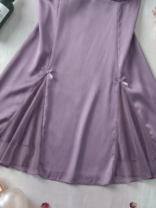 To‘rli atlasdan tikilgan ayollar tungi ko‘ylagi, kalta