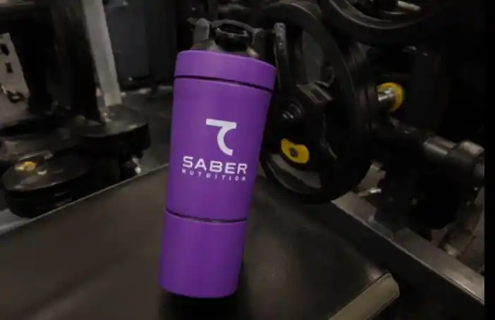 7 SABER stakanli Shaker, metall, 600 ml