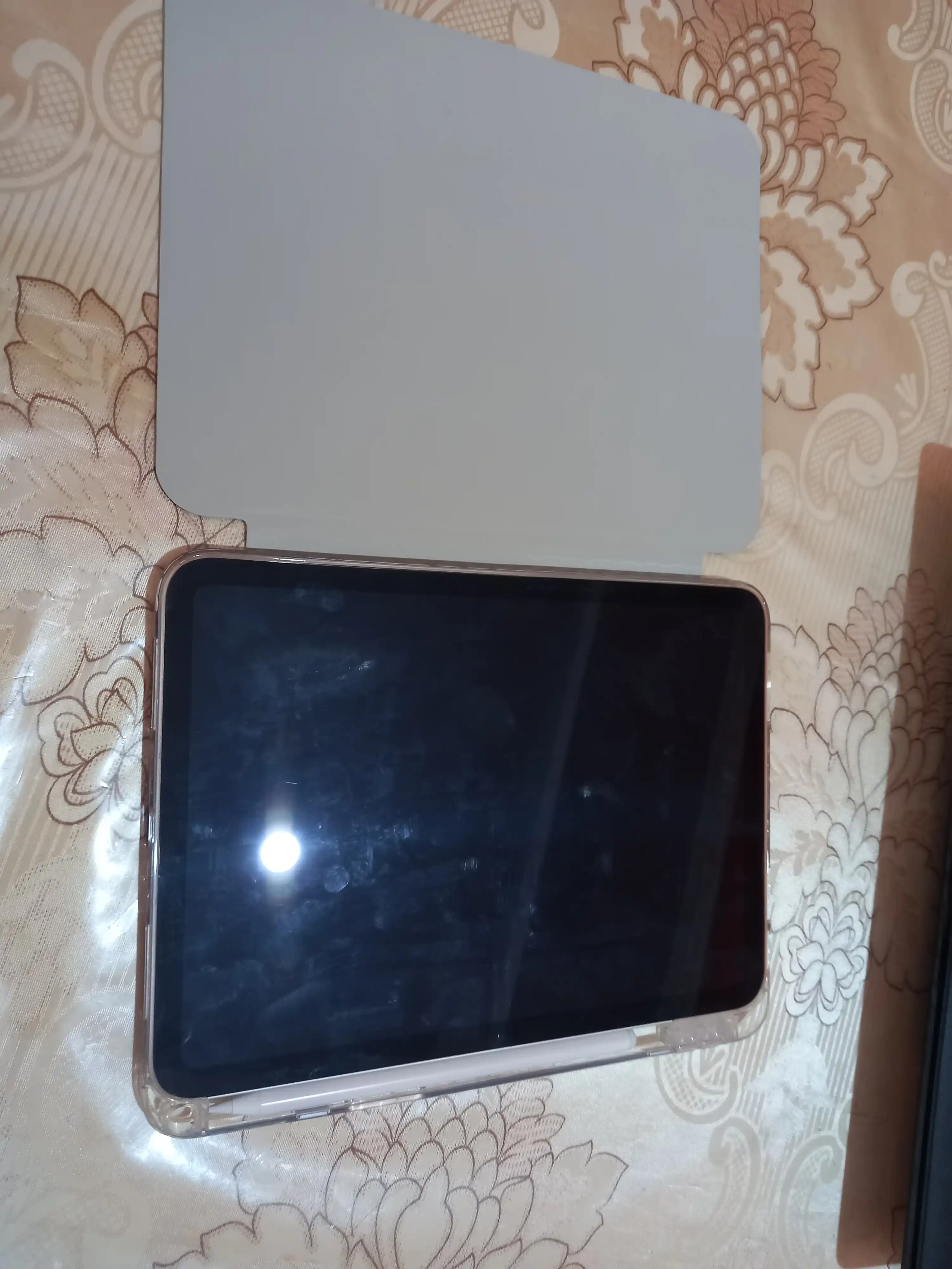 IPad A16 uchun chexol Smart Case tagligi bilan shaffof himoya g‘ilofi