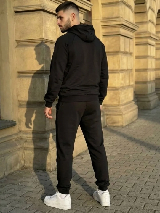 Erkaklar sport kostyumi. Bahor va kuz uchun. Oversize