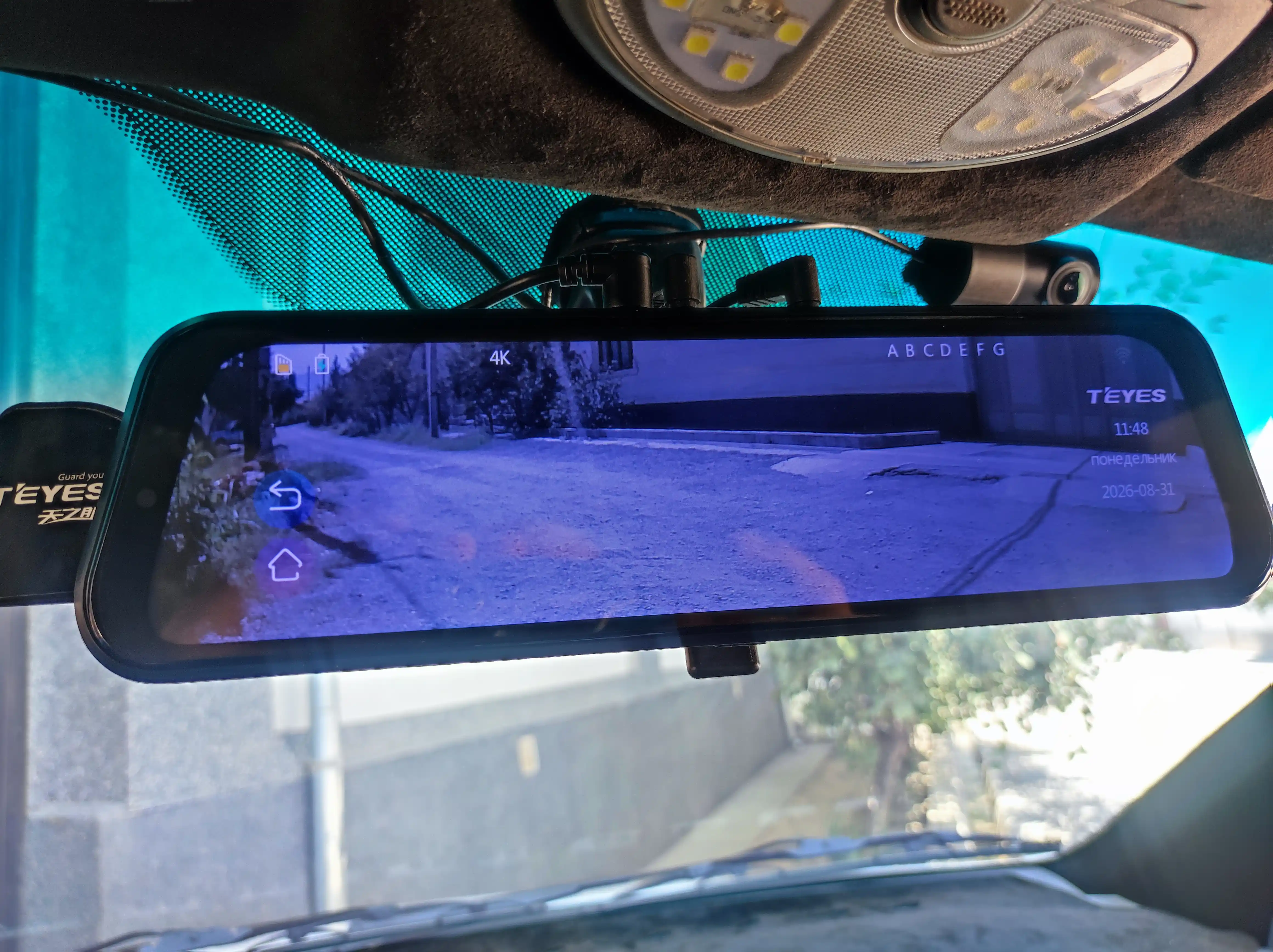 Видеорегистратор TEYES Q8 PRO с 3 камерами, Wi-Fi наблюдение, 6 месяцев гарантии