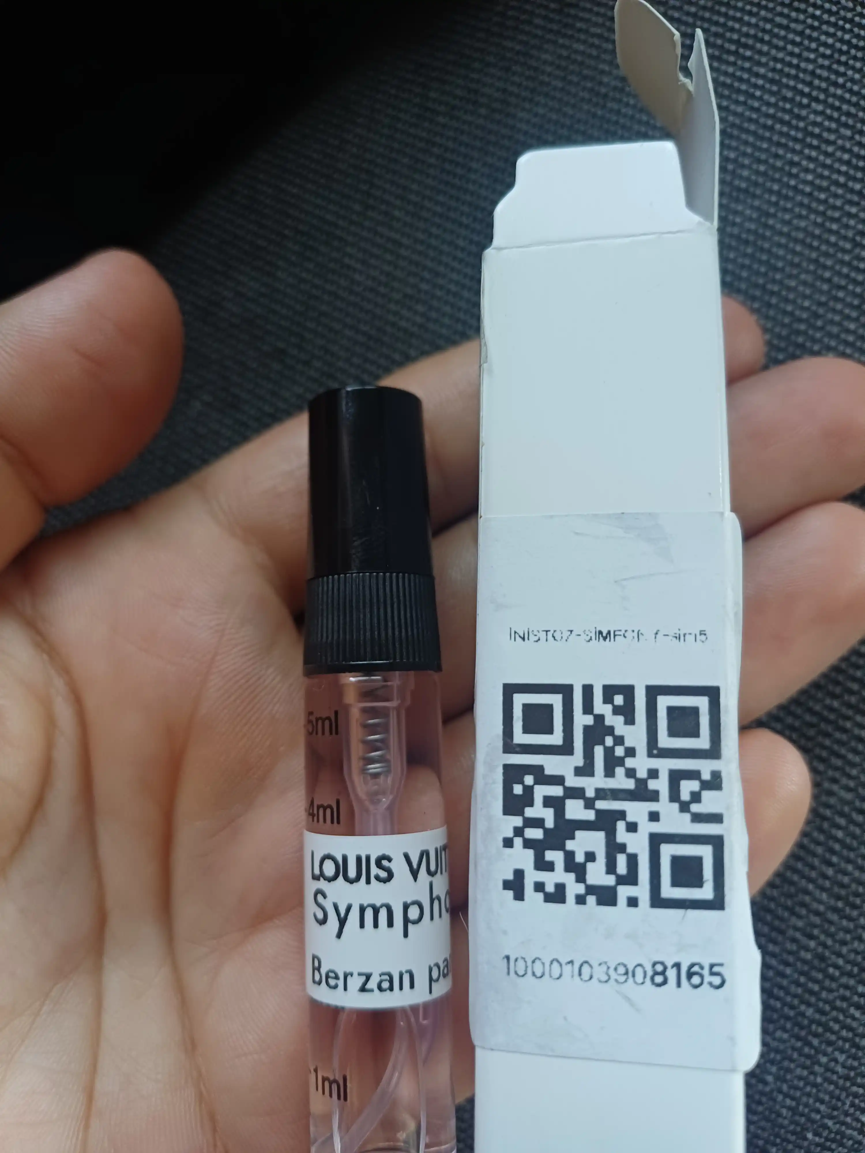 Symfony Louis Vitton, parfyumlangan suv