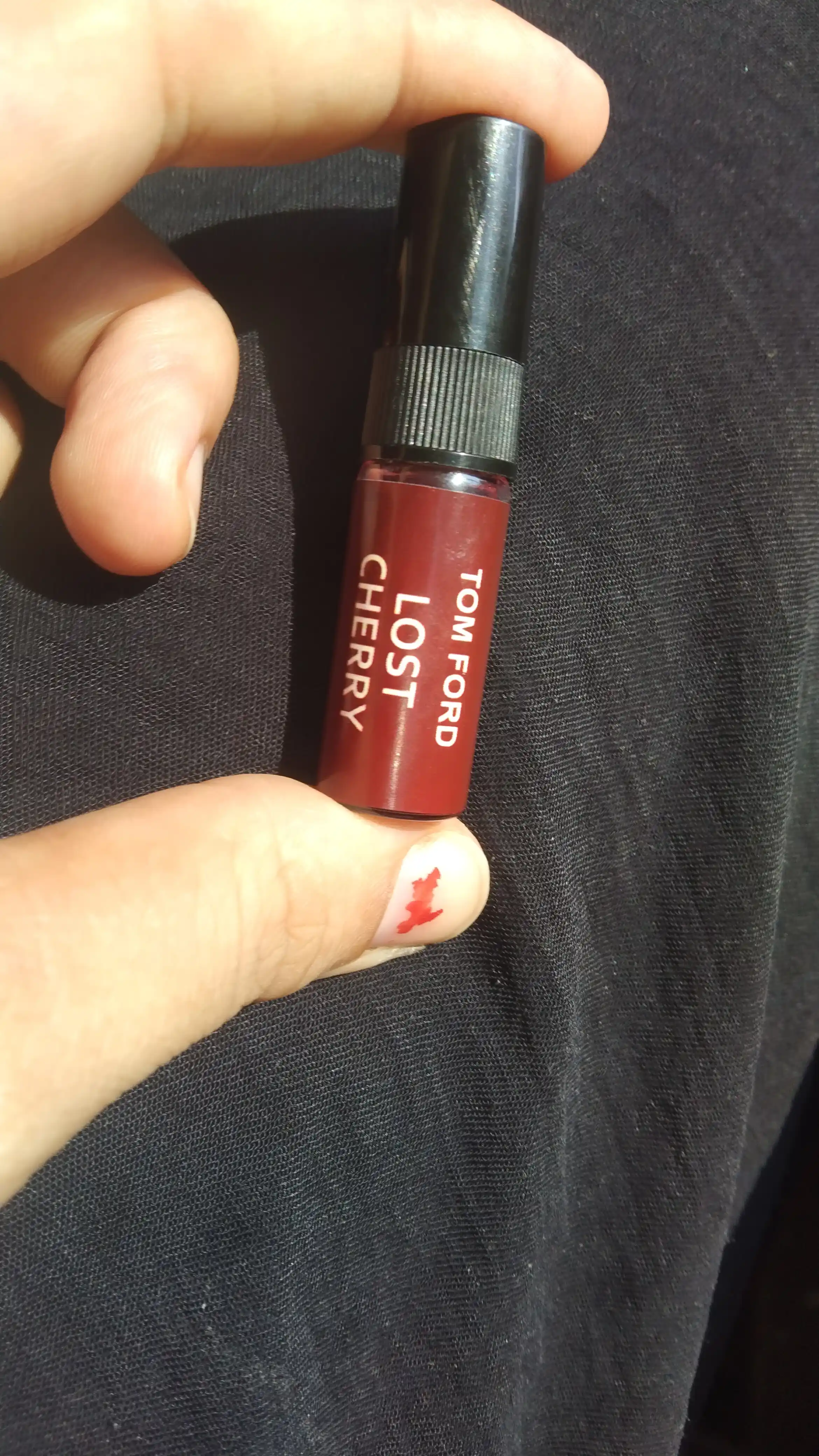 Atirlar ayollar uchun Lost Cherry, My Way, Miss Dior, Gucci Flora, Avon Today
