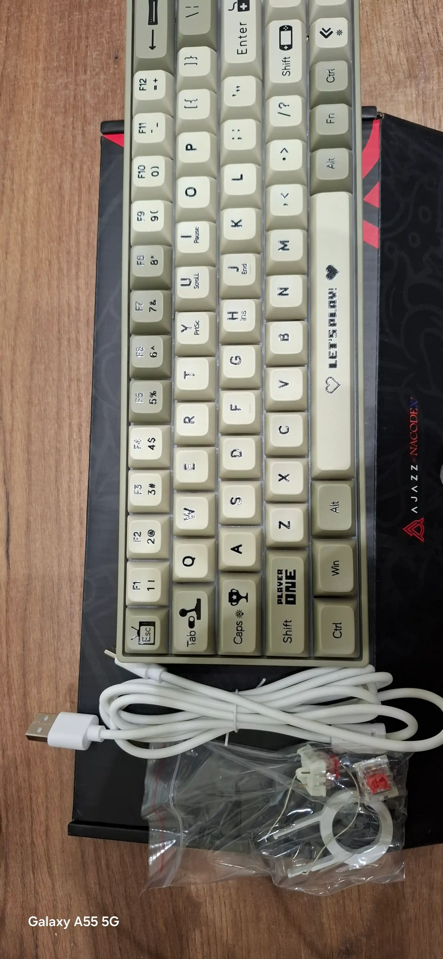 Mexanik Klaviatura AJAZZ AK680, Simli USB Type-C, Mini 68 Tugmali, Hot-Swap, RGB, Oyin