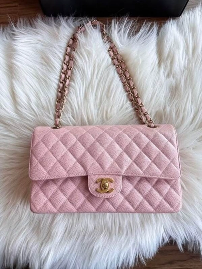 Женская сумка на плечо с надписью Chanel, цепочкой и стеганым дизайном - 