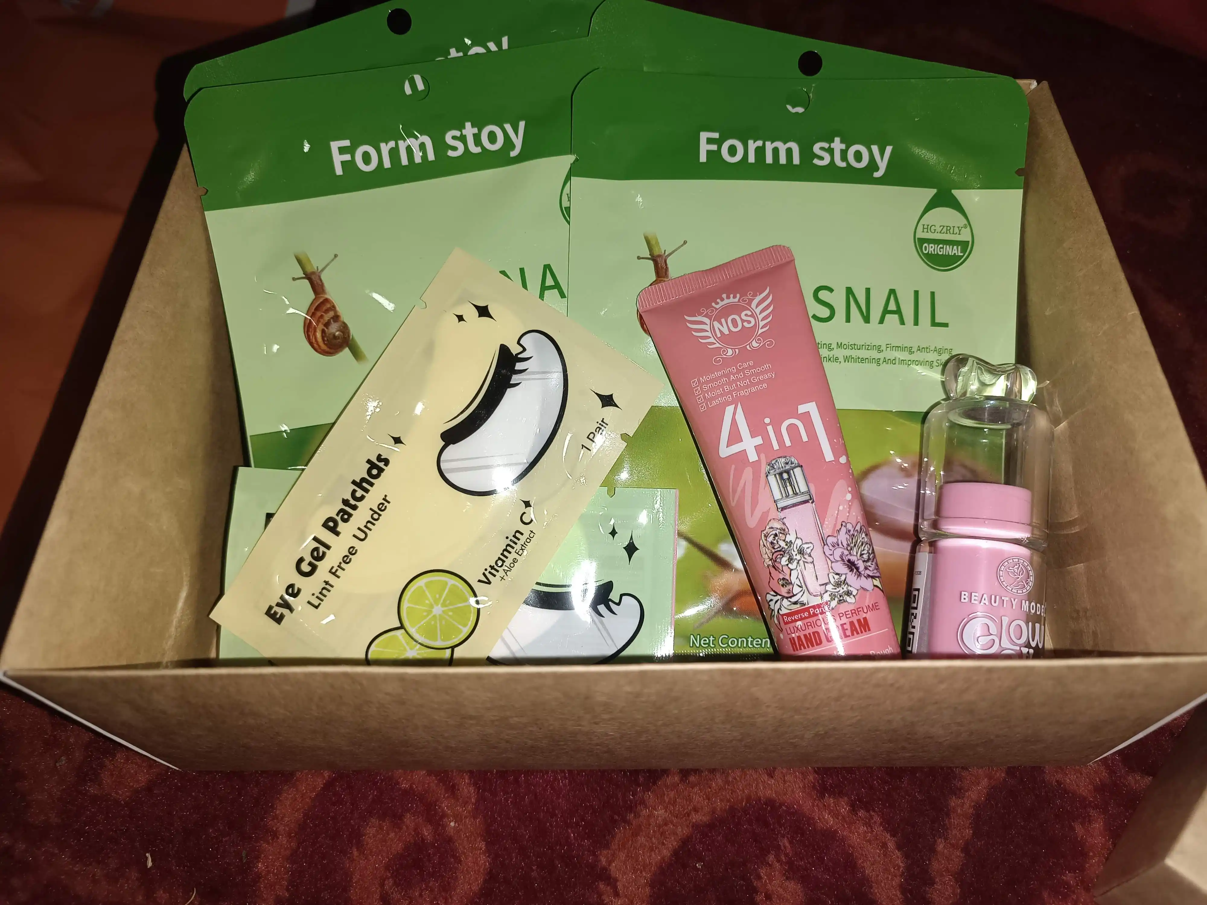 Kosmetika sovg'a to'plami Beauty Box, yuz va tanani parvarish qilish 27 mahsulot