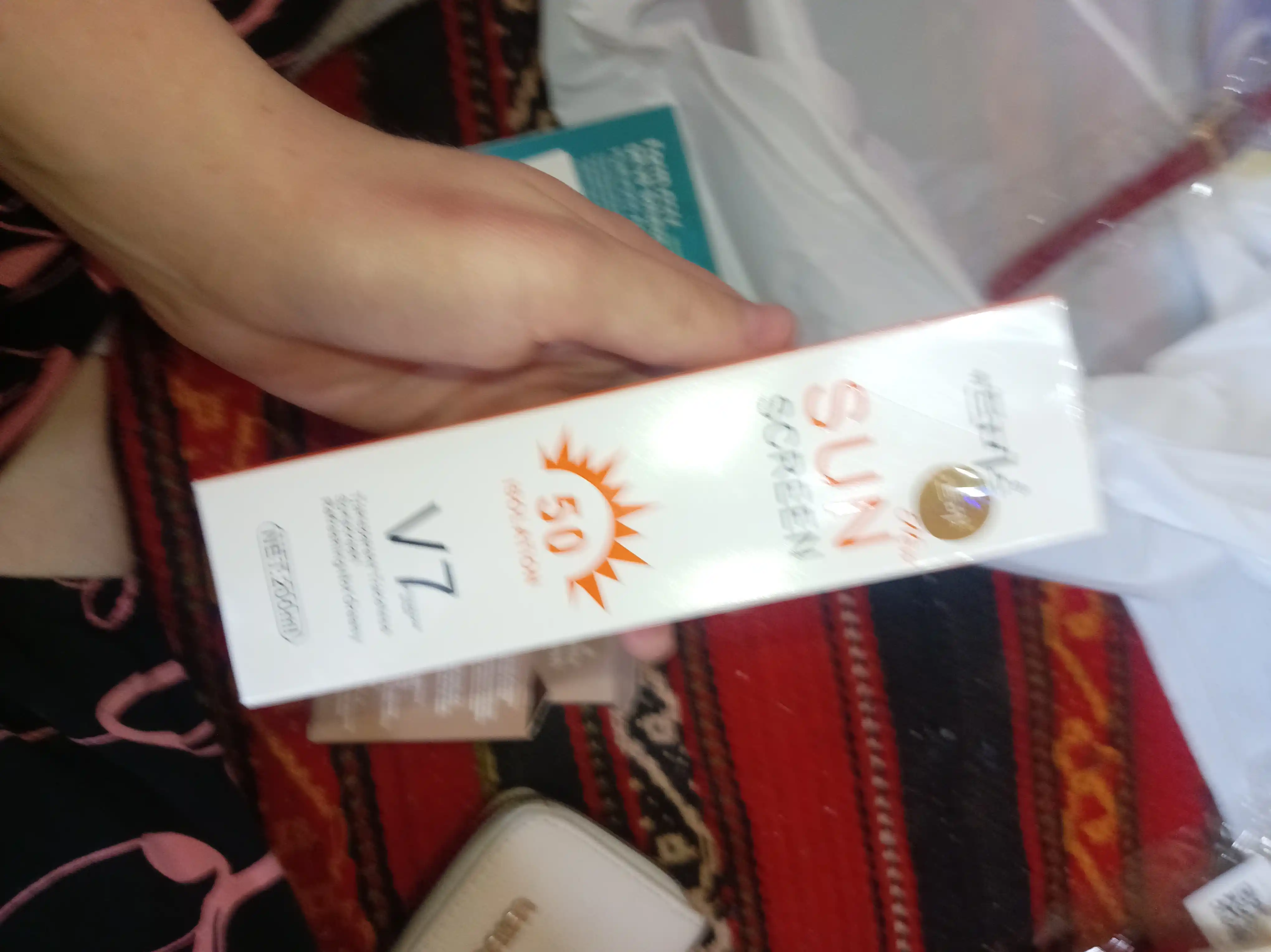Quyoshdan himoya qiluvchi sprey kremi, 50 spf Quyosh ekrani V7, 200 ml
