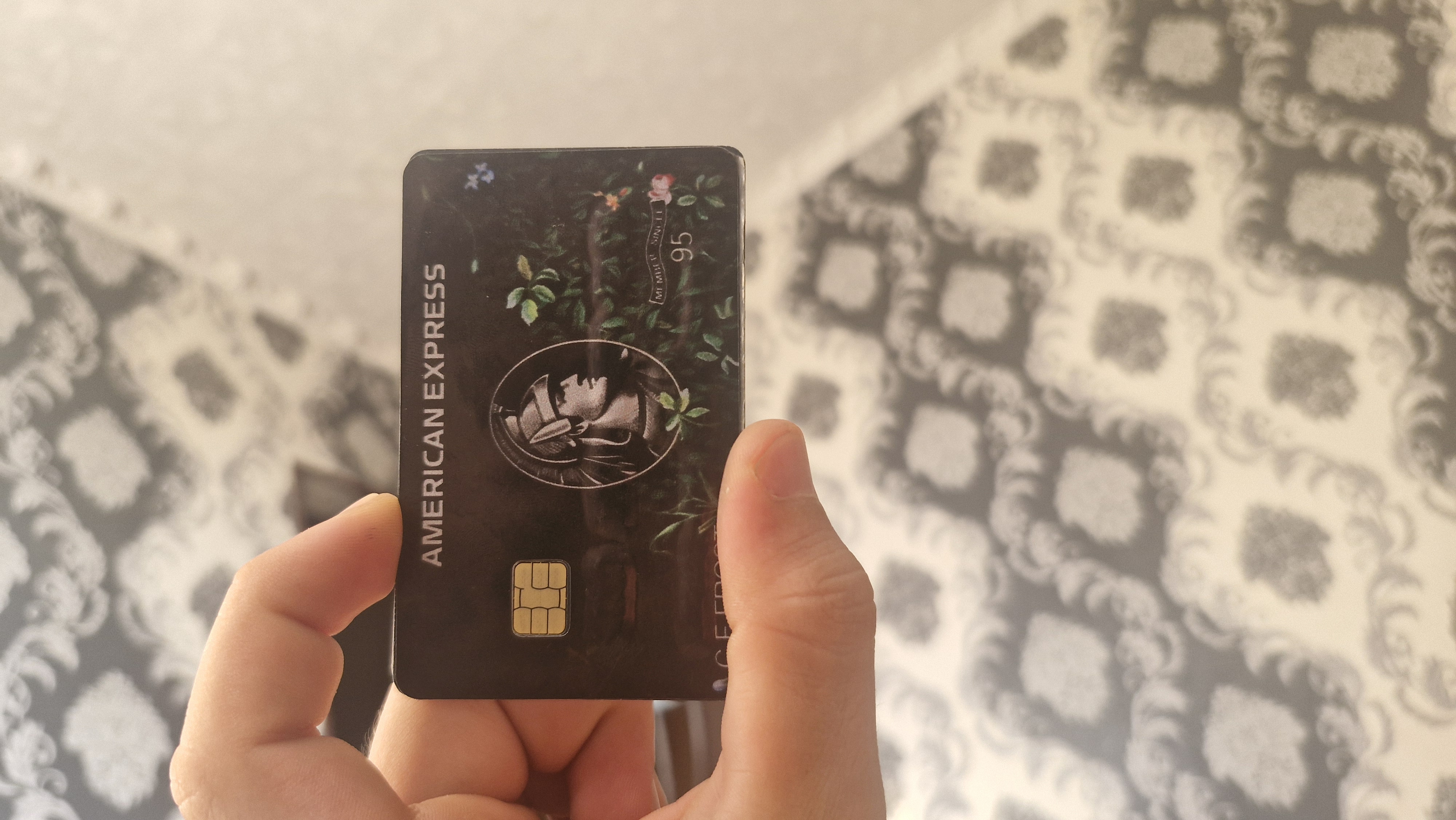 American Express va BMW, VIP, Bitcoin kartalarini bezash, bank kartasiga stiker yopishtirish