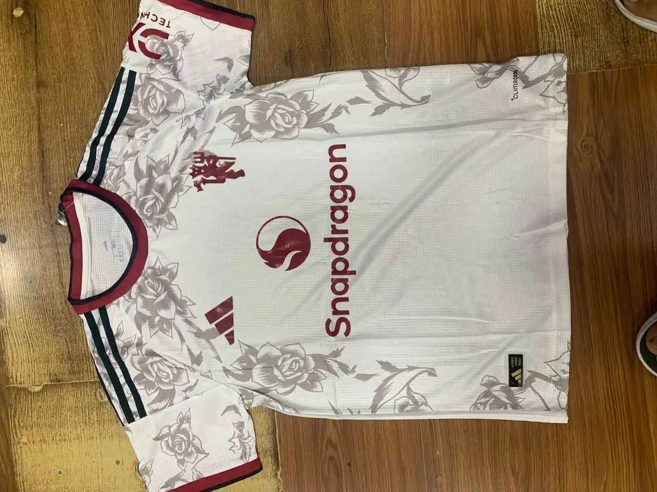 Футбольная форма Manchester United и Arsenal